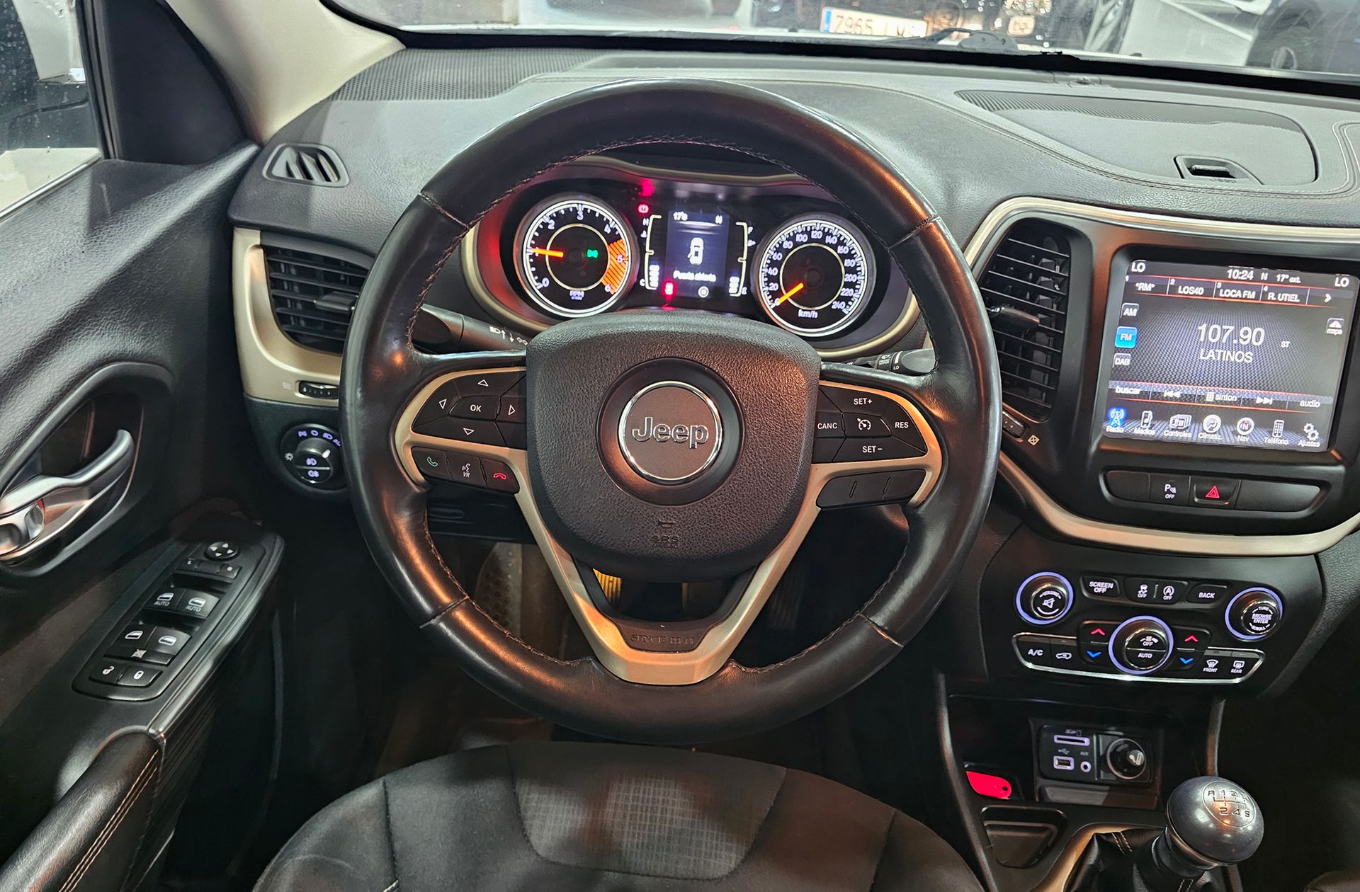 Jeep Cherokee 2.0 Diesel Longitude 4x2 - foto 26