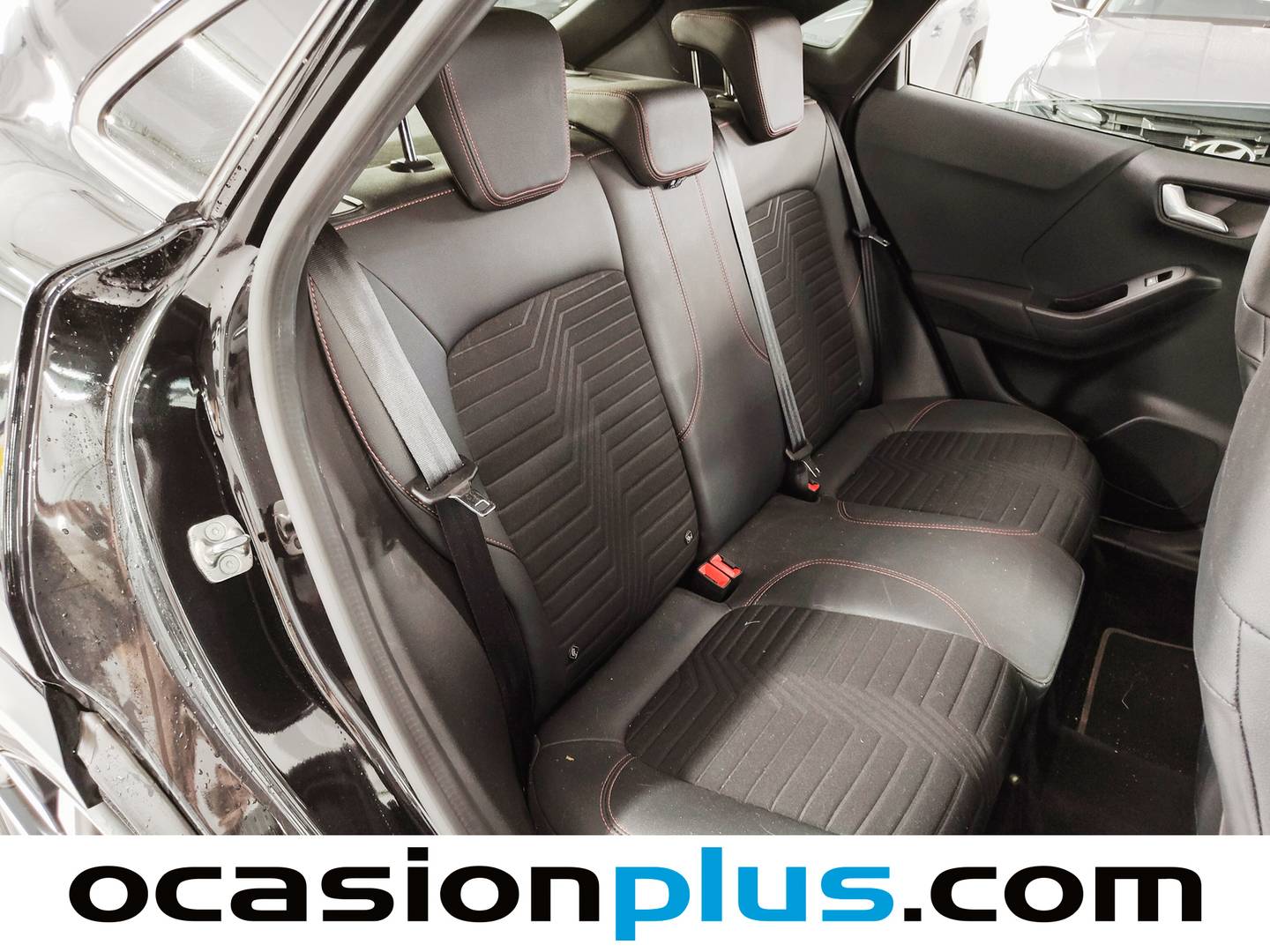 Foto Ford Puma Ford Puma 1.0 EcoBoost MHEV ST-Line X Auto (155 CV)