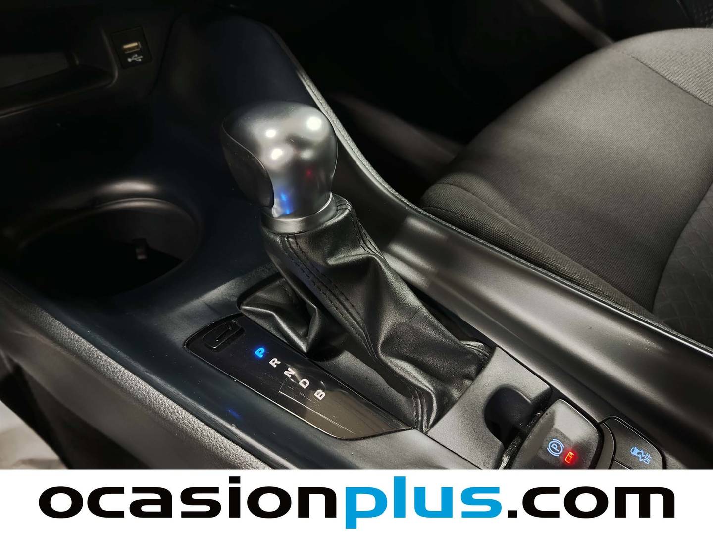 Foto Toyota C-HR Toyota C-HR 1.8 125H Active (122 CV)