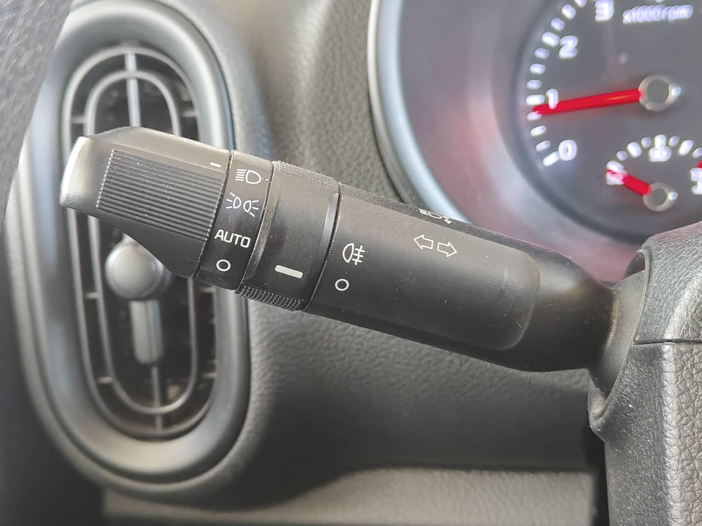 Foto KIA Picanto Kia Picanto 1.0 DPi Concept (67 CV)