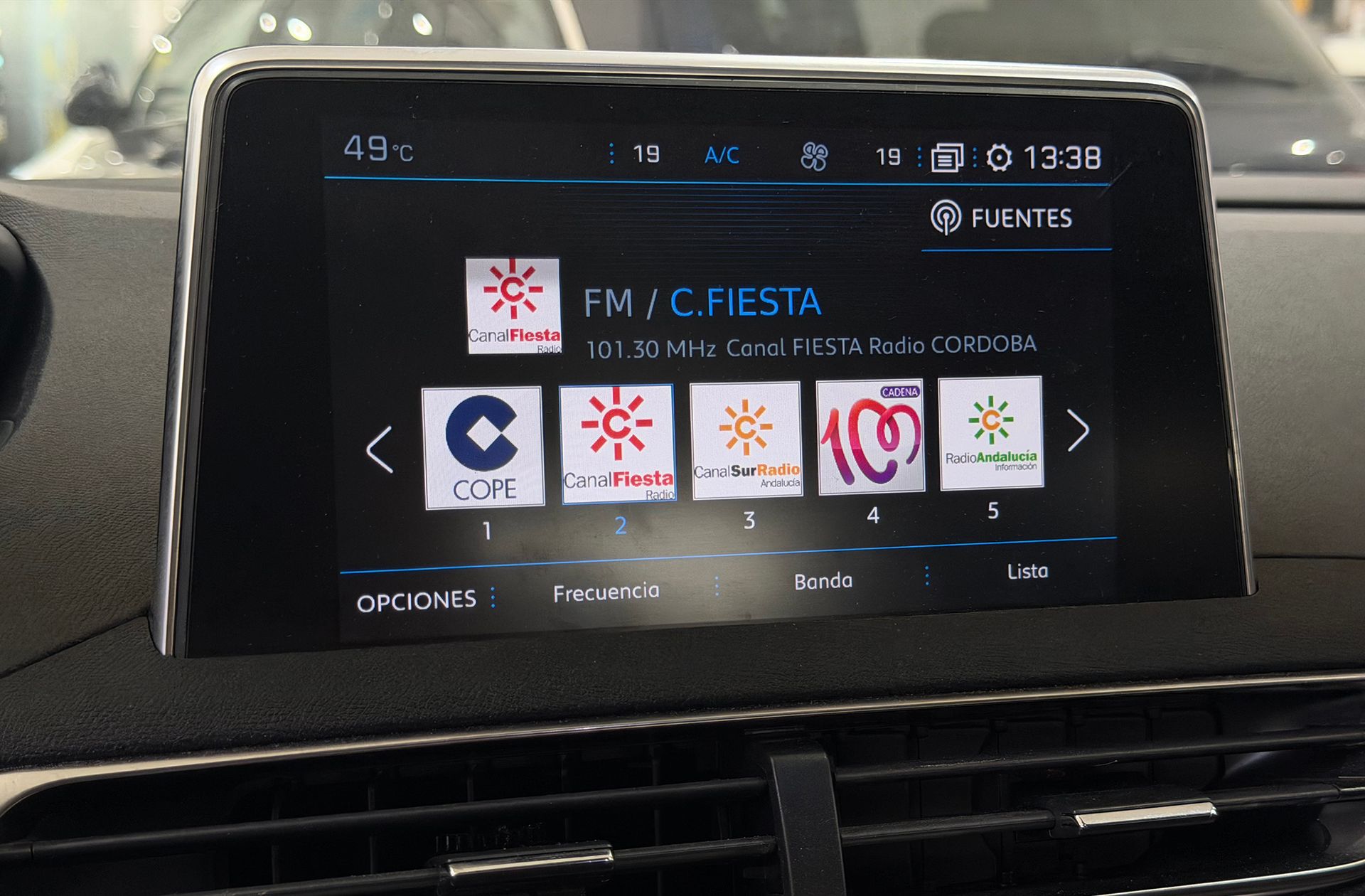 Peugeot 5008 PureTech 130 Allure - foto 35