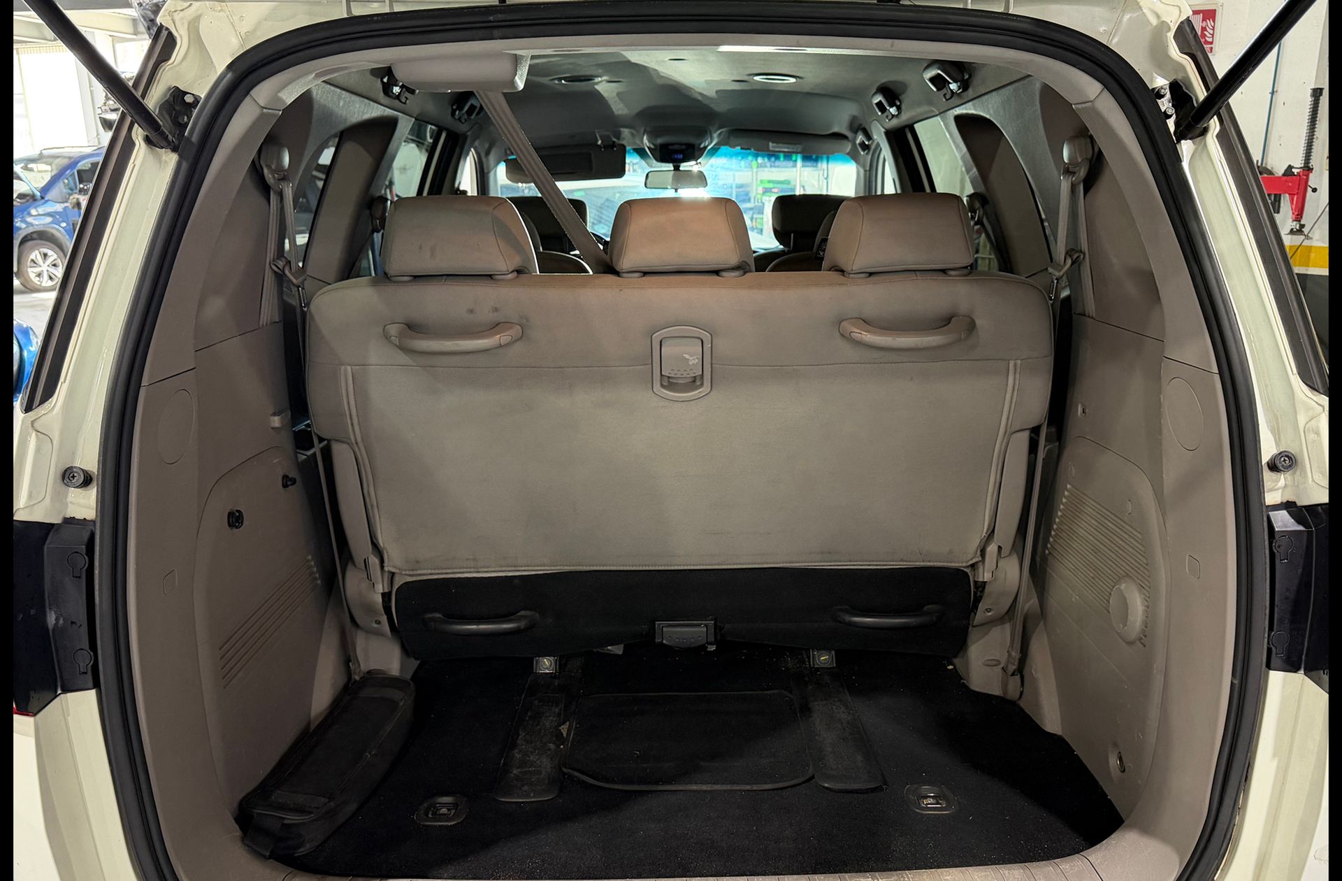 SsangYong Rodius D22T Premium 7 plazas - foto 14