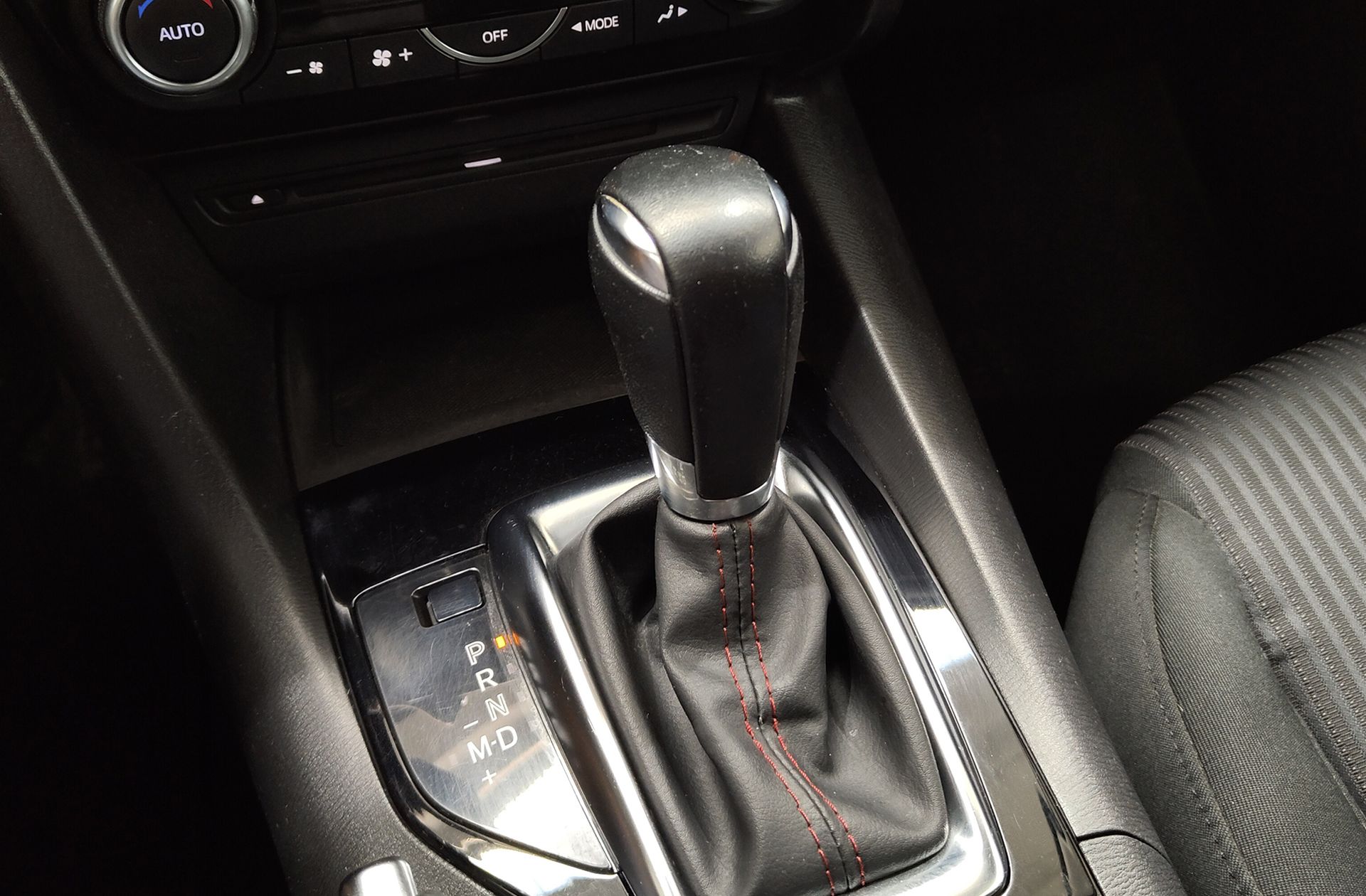 Mazda Mazda3 2.2 DE Luxury - foto 5