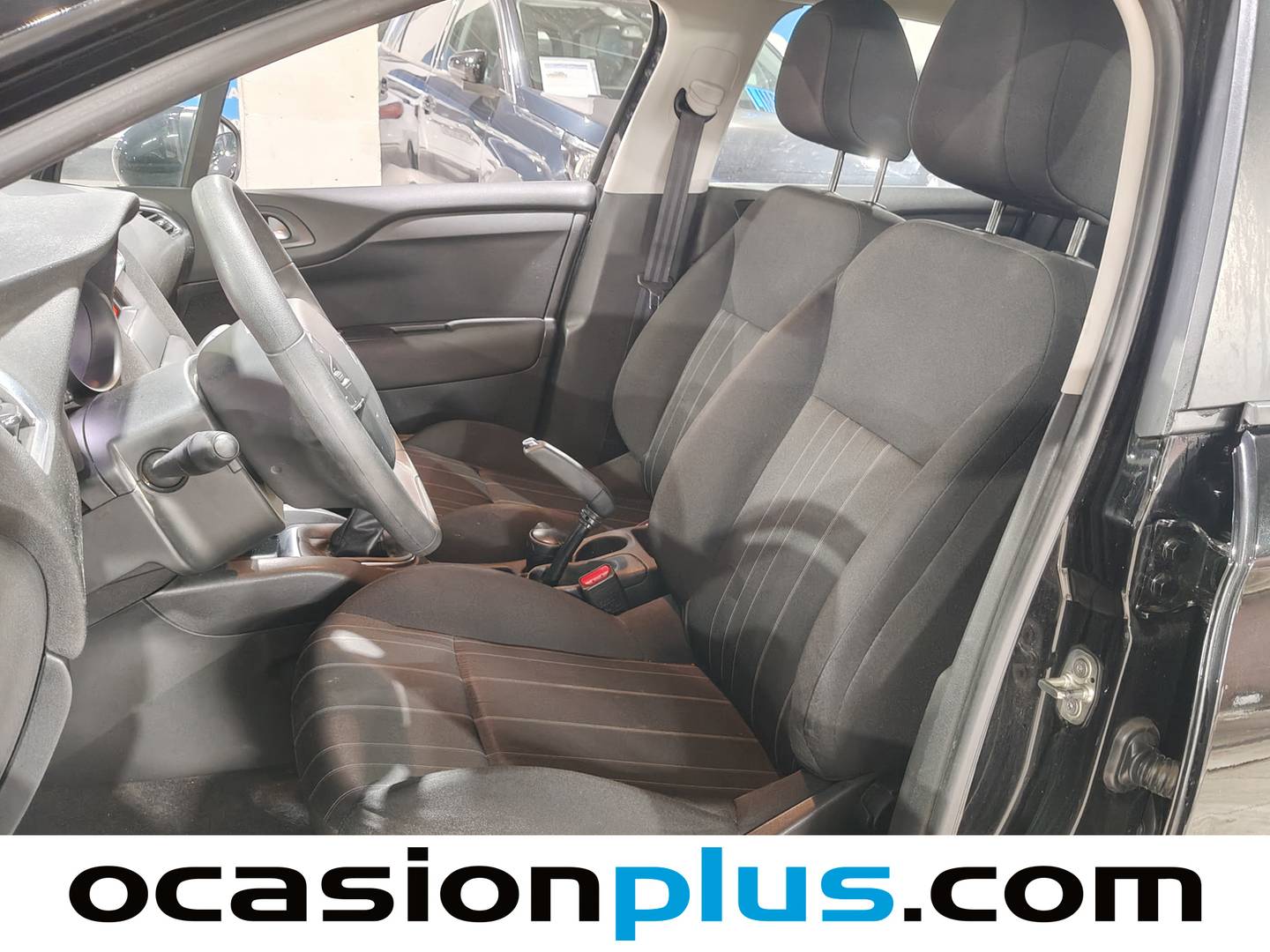 Foto asientos delanteros Citroën C4 Citroën C4 BlueHDi 100 Live Edition (99 CV)