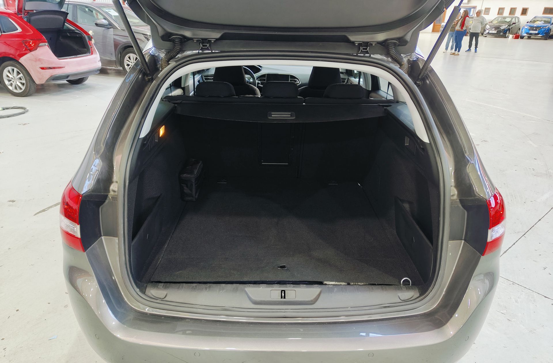 Peugeot 308 SW BlueHDi 130 Allure Pack - foto 18