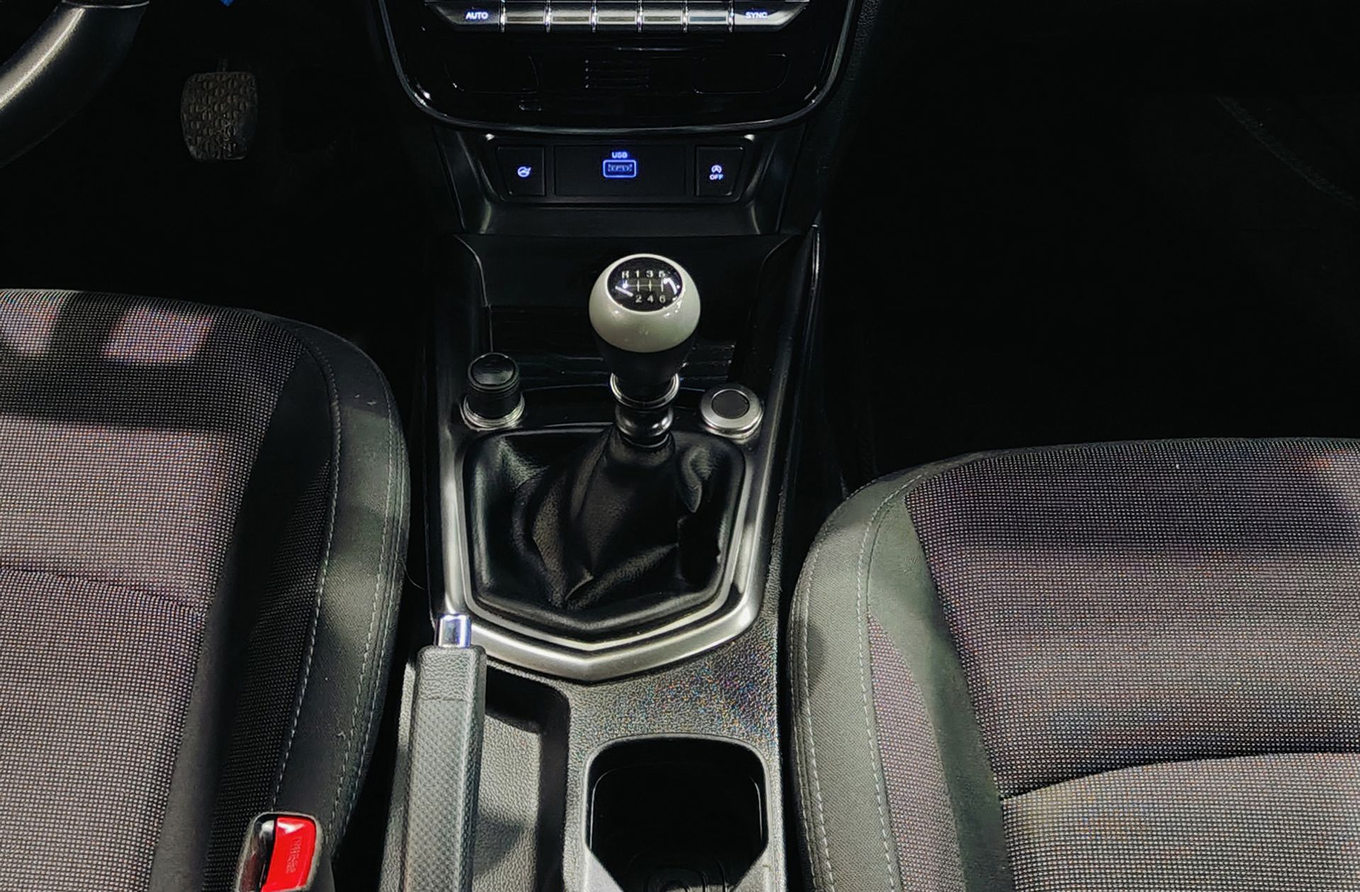 SsangYong Tivoli Grand Grand G15T Urban Plus - foto 5