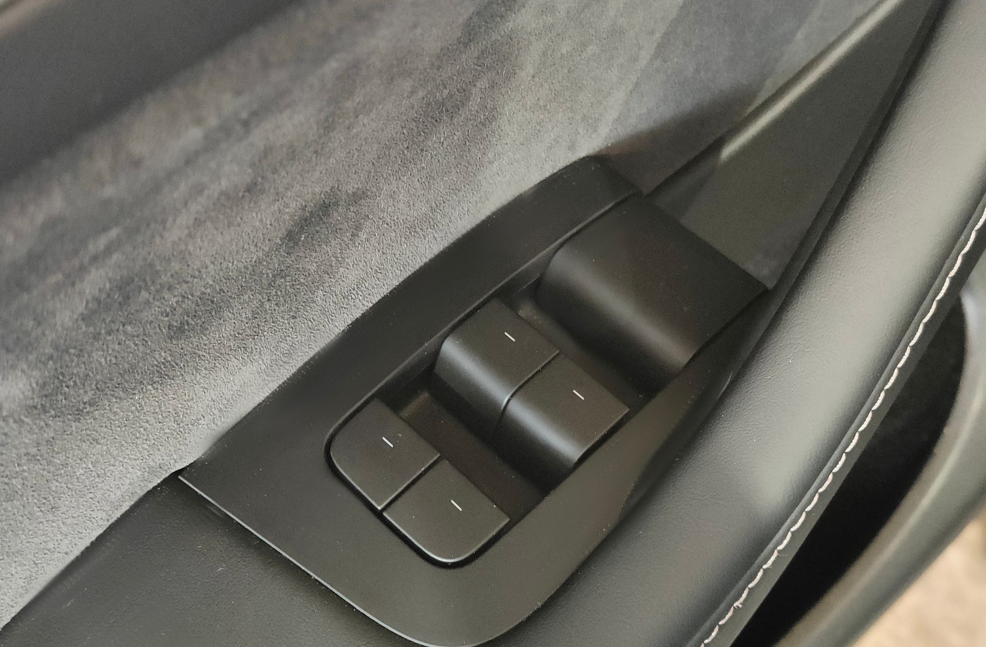 Tesla Model Y Tracción Trasera RWD - foto 30