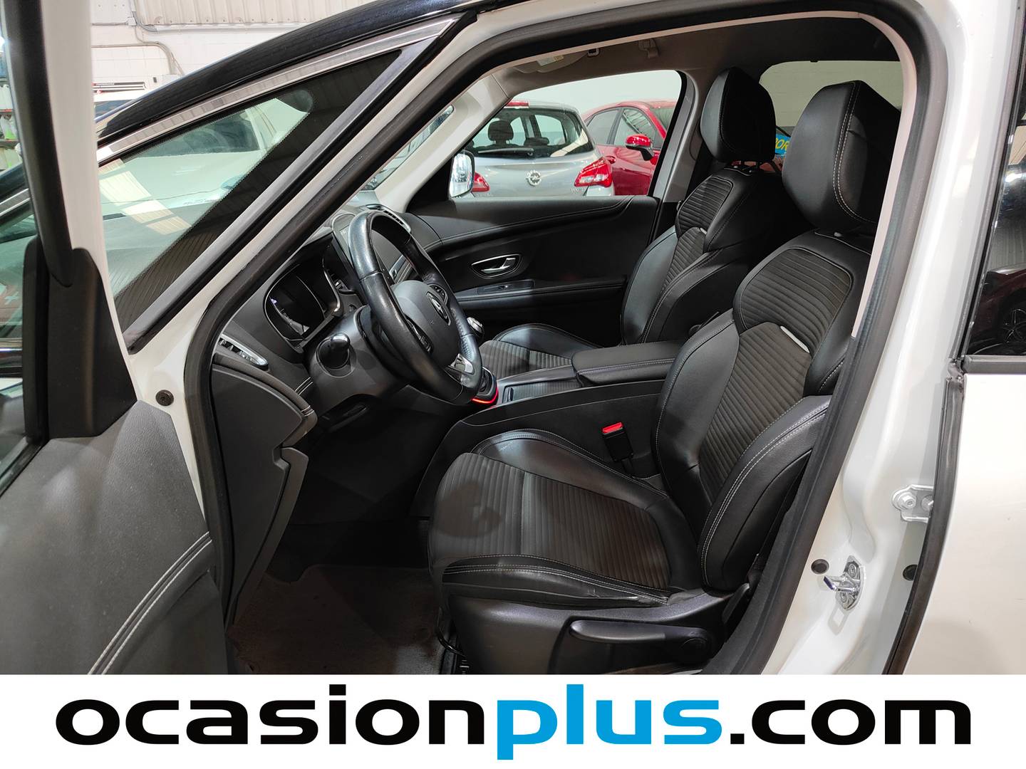 Foto asientos delanteros Renault Scénic Renault Scenic Zen Energy TCe (140 CV)
