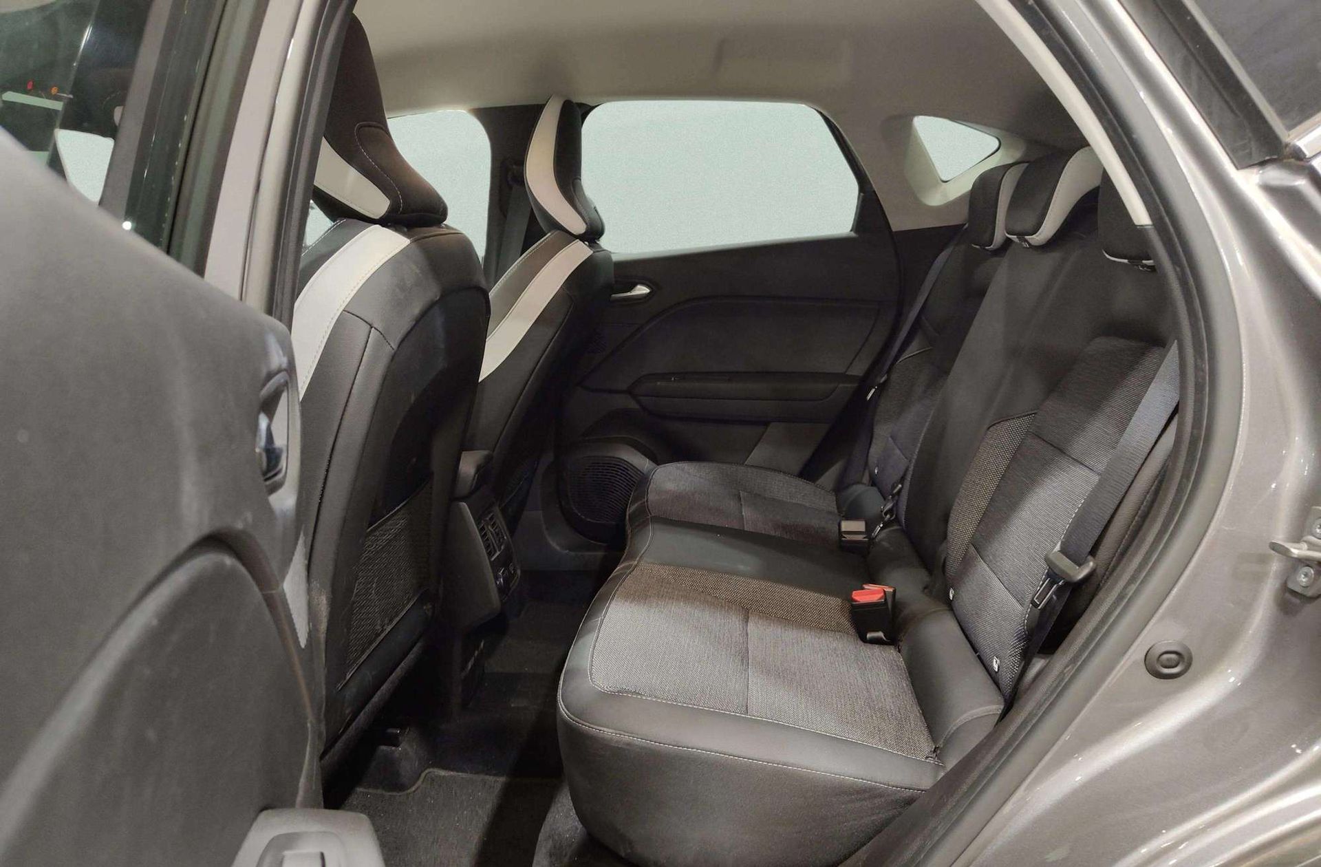 Renault Captur Techno TCe GPF - foto 13