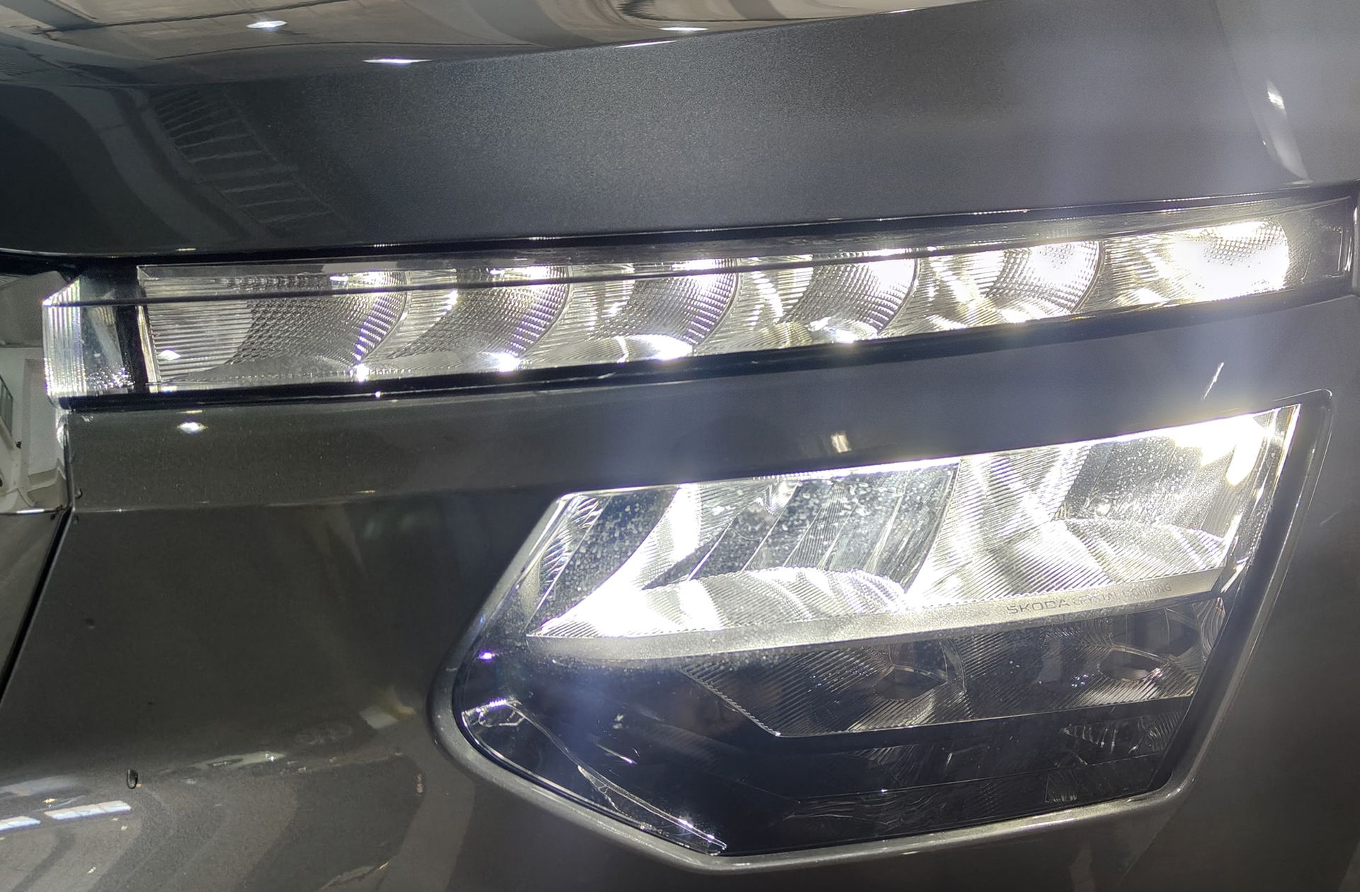Škoda Kamiq 1.0 TSI Selection DSG - foto 14