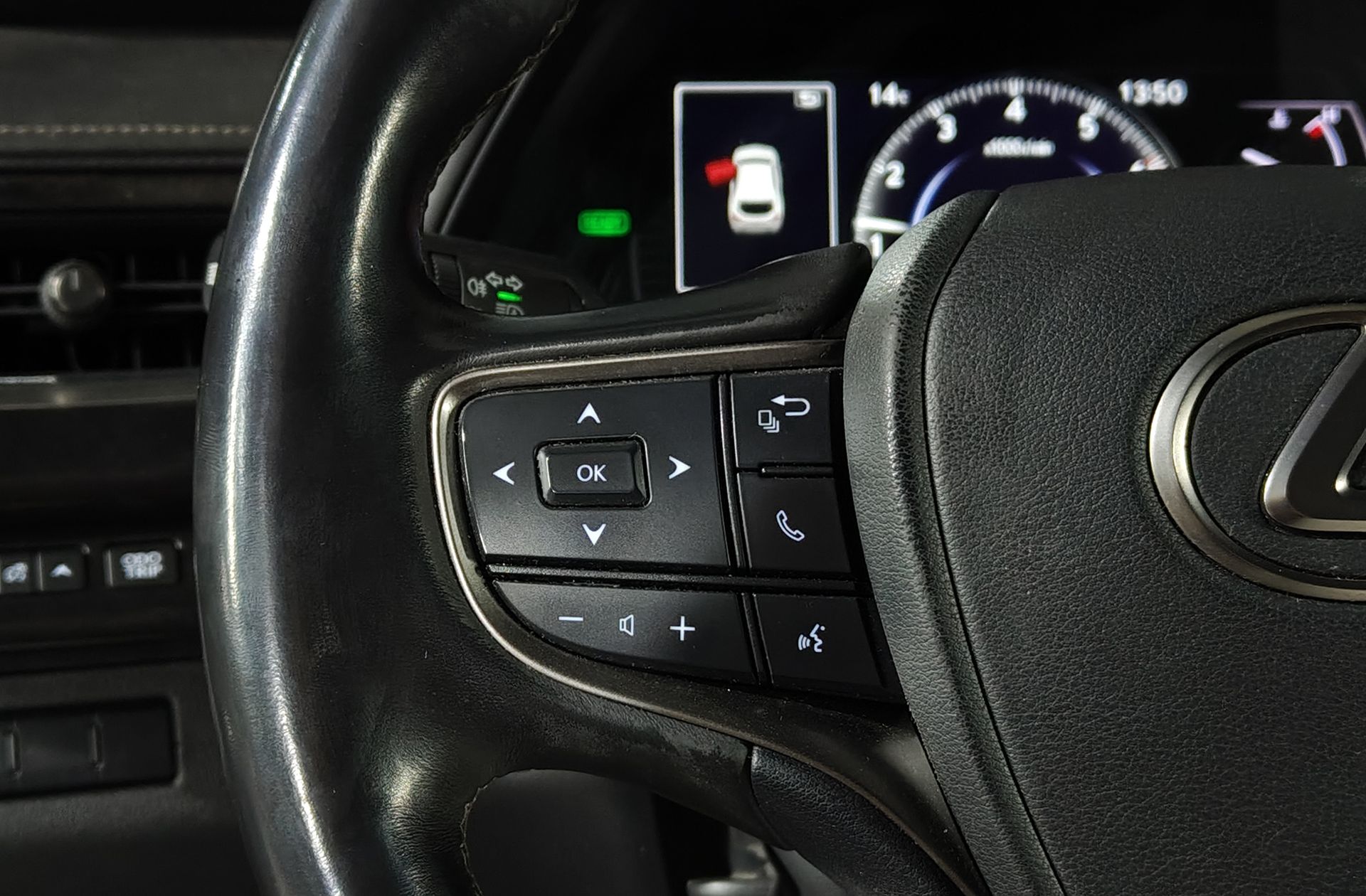 Lexus UX 250h Premium - foto 21