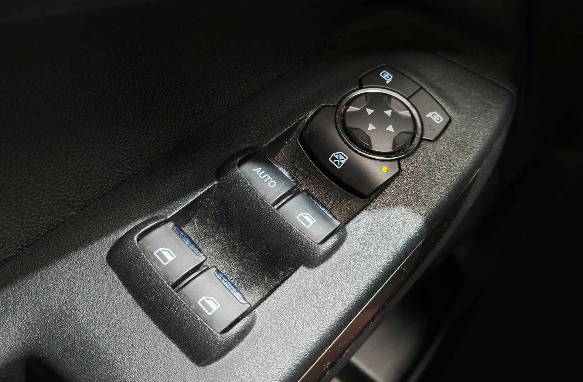 Ford EcoSport 1.0T EcoBoost Trend+ - foto 30
