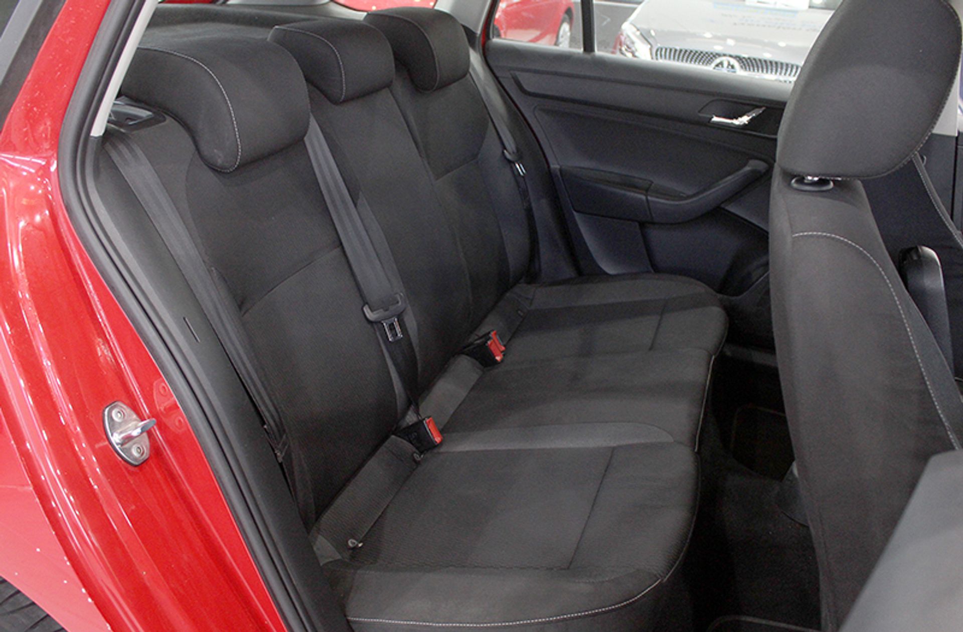 Škoda Rapid Spaceback 1.6 TDI CR Ambition - foto 15