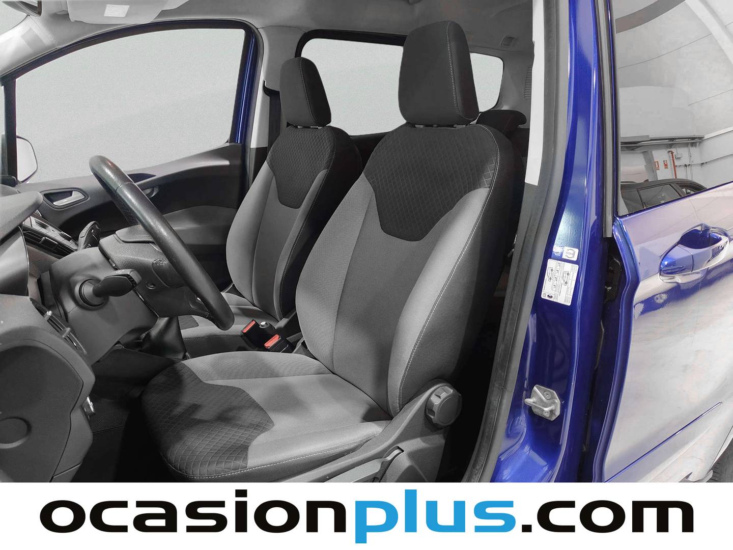 Foto asientos delanteros Ford Tourneo Courier Ford Tourneo Courier 1.5 TDCi Titanium (95 CV)