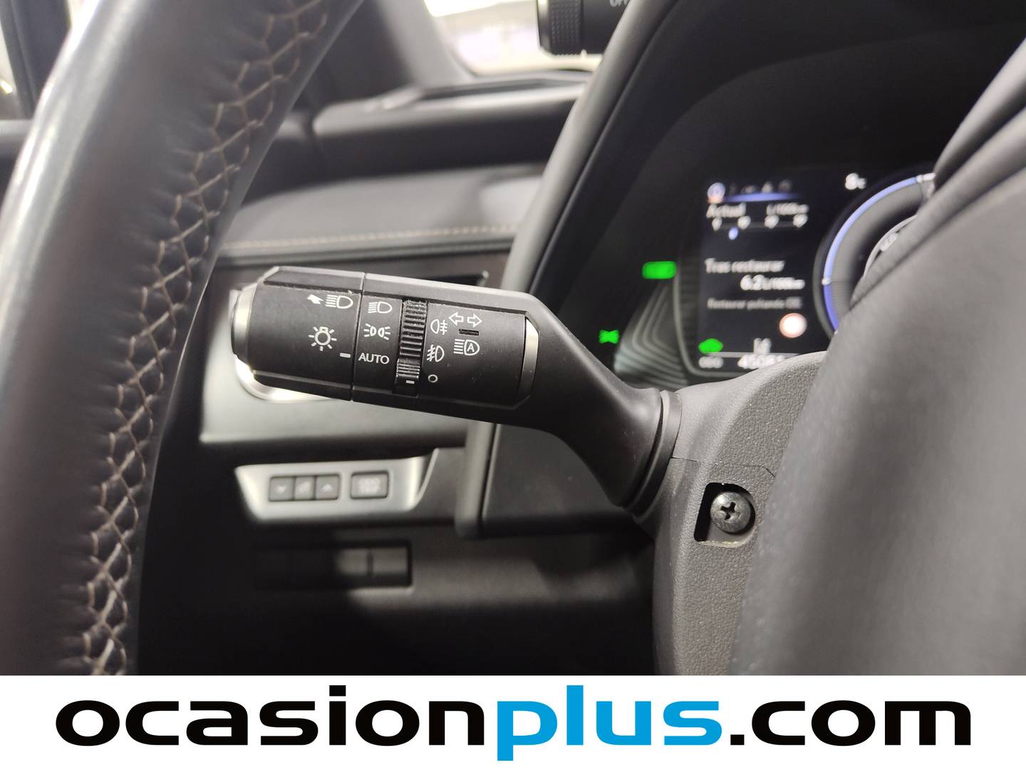 Foto Lexus UX Lexus UX 250h Business 2WD (184 CV)