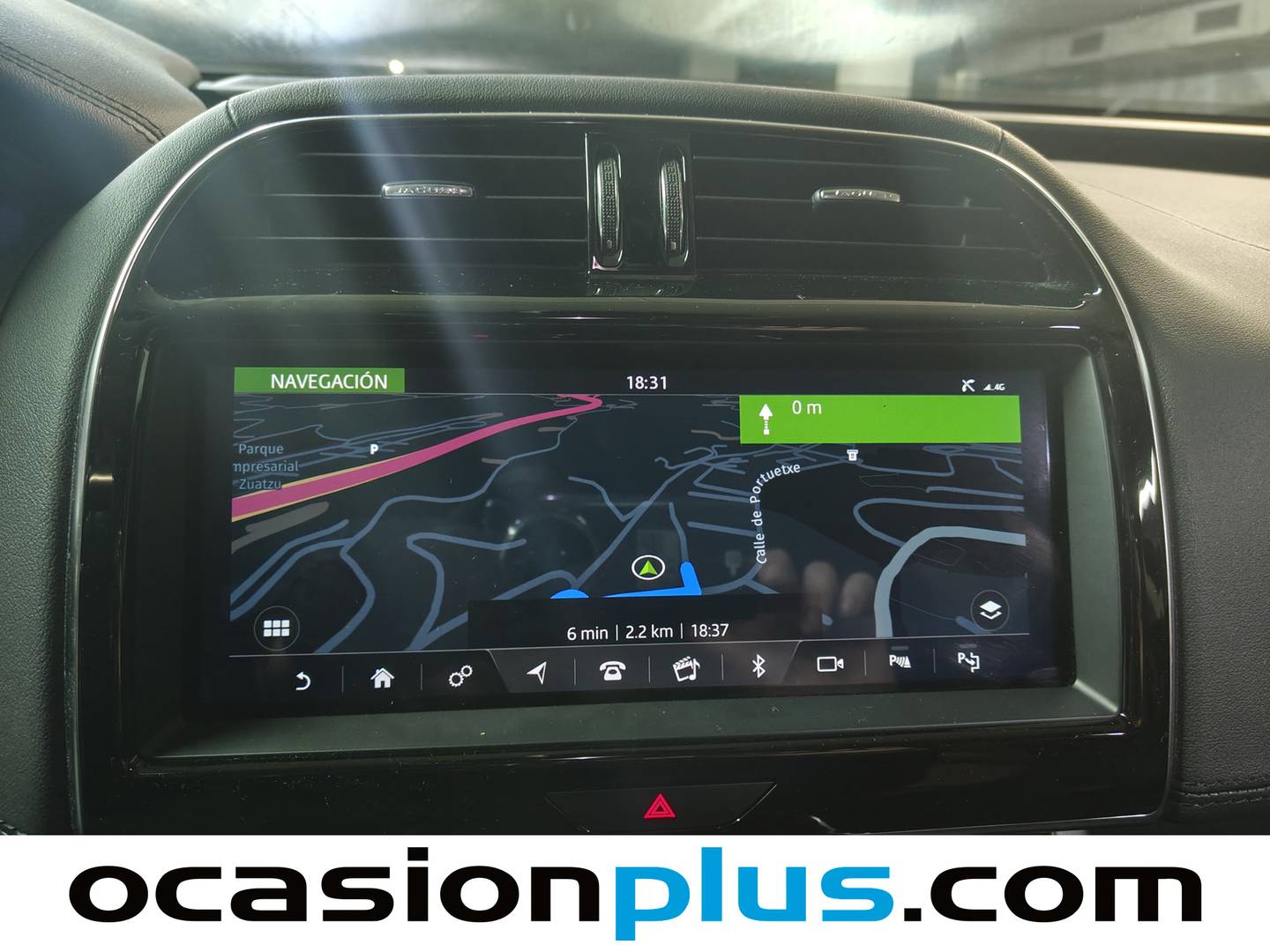 Equipamiento del Jaguar XE Jaguar XE 2.0 I4 SE RWD Auto (180 CV)