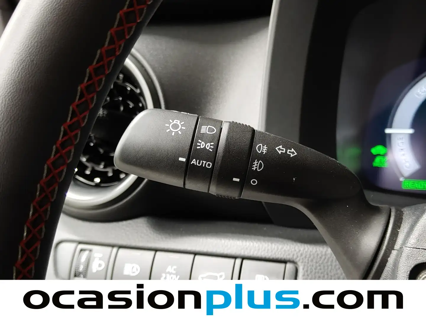 Foto Toyota C-HR TOYOTA C-HR 220PH GR Sport (223 CV)