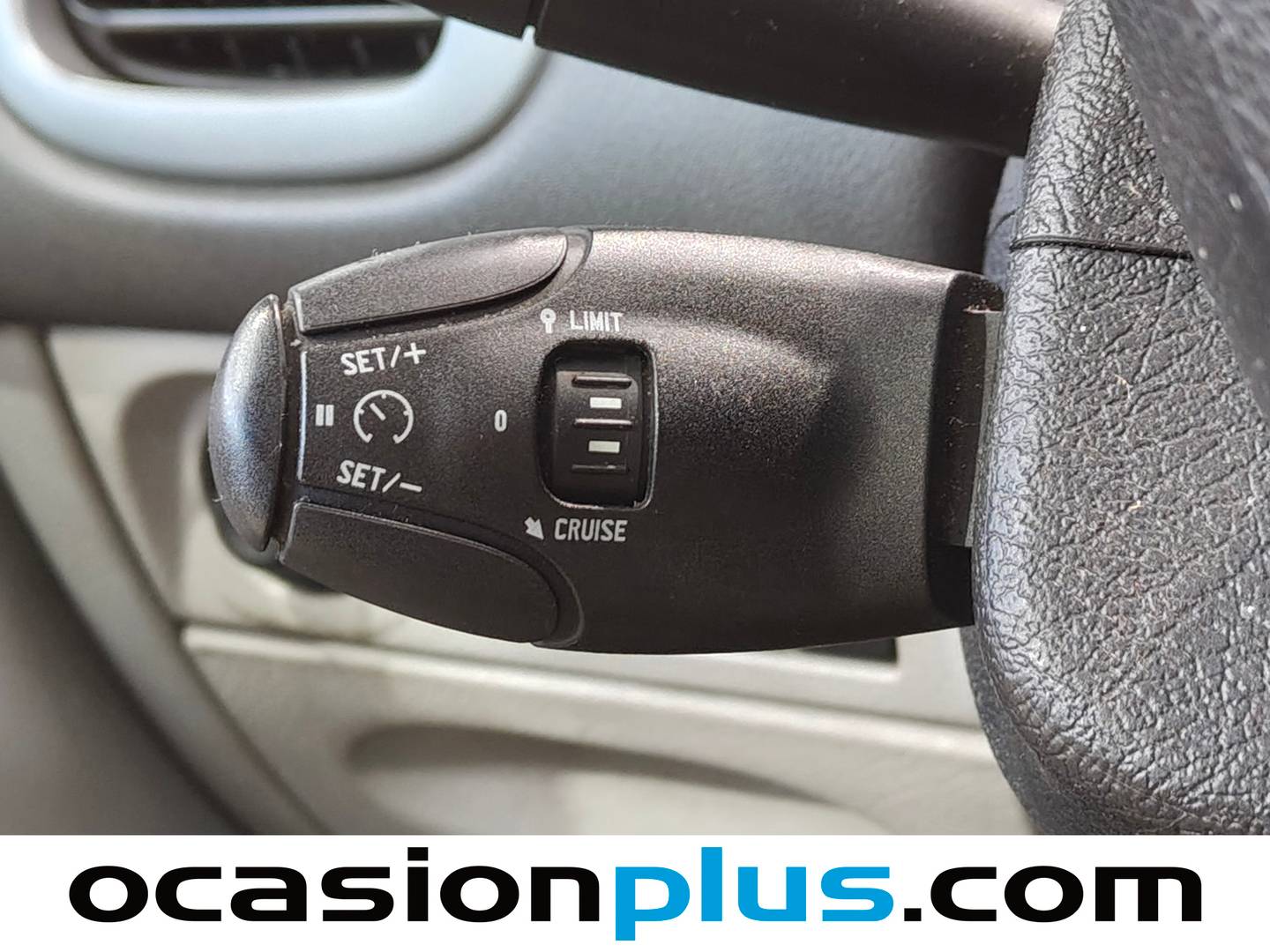 Equipamiento del Citroën Xsara Picasso Citroen Xsara Picasso 1.6 HDI SX (92 CV)