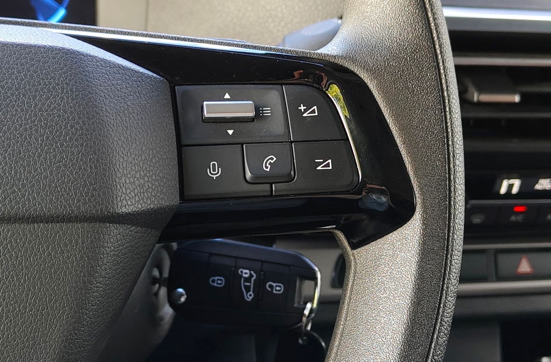 Peugeot Traveller BlueHDi Business Long EAT8 9 plazas - foto 25
