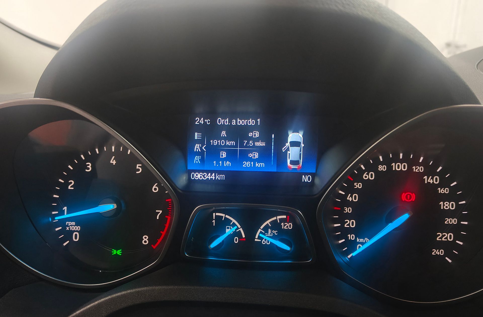 Ford Kuga 1.5 EcoBoost Trend+ 4x2 - foto 24