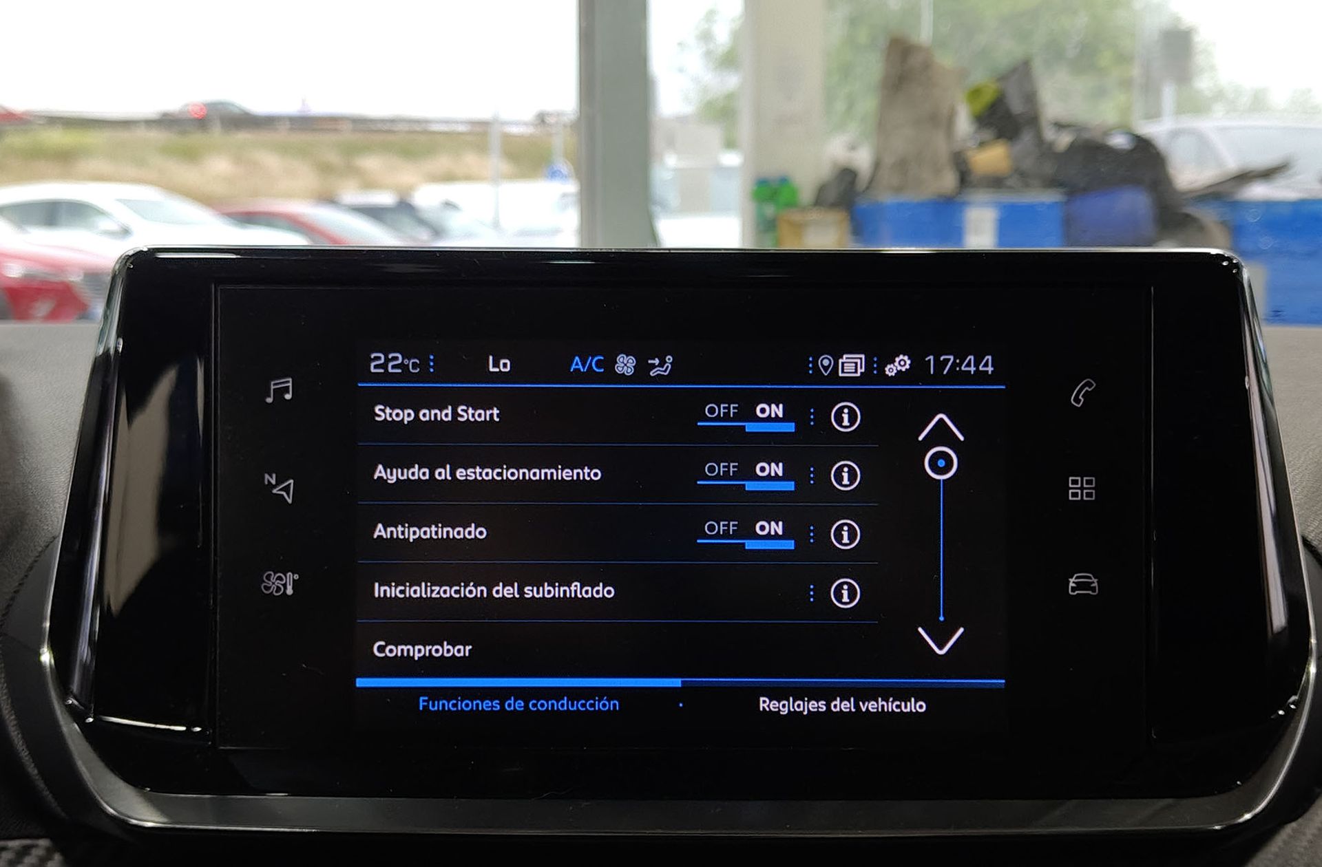 Peugeot 208 PureTech 130 Allure EAT8 - foto 14
