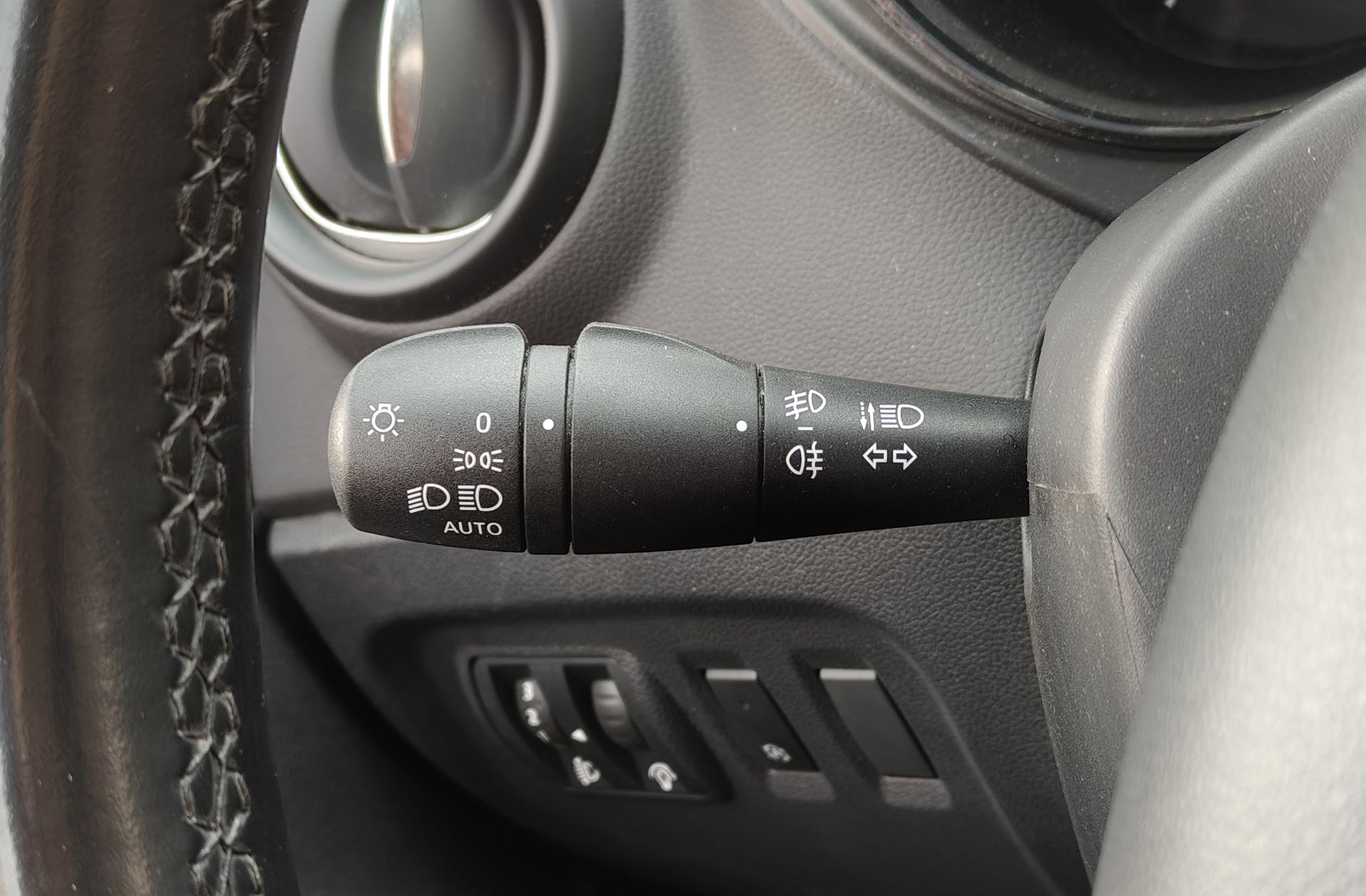 Renault Captur Zen Energy TCe - foto 23