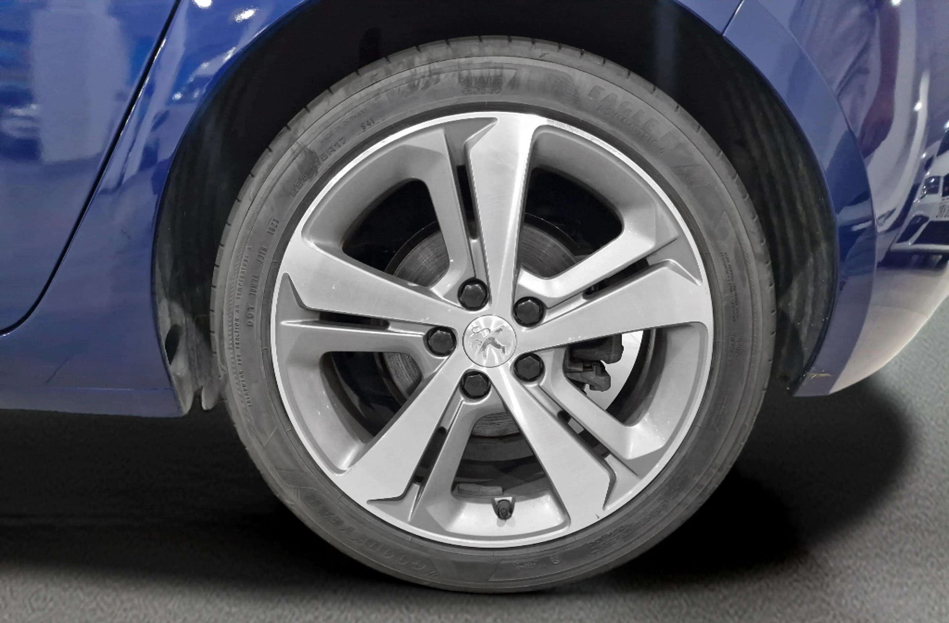 Peugeot 308 BlueHDi 130 Allure - foto 36