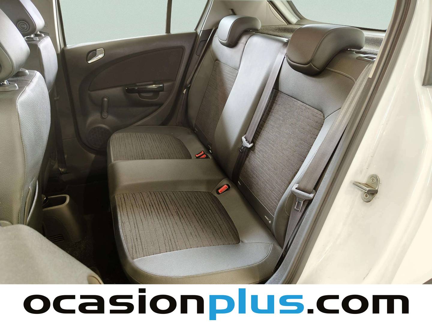 Foto asientos traseros Opel Corsa Opel Corsa 1.4 Selective (100 CV)