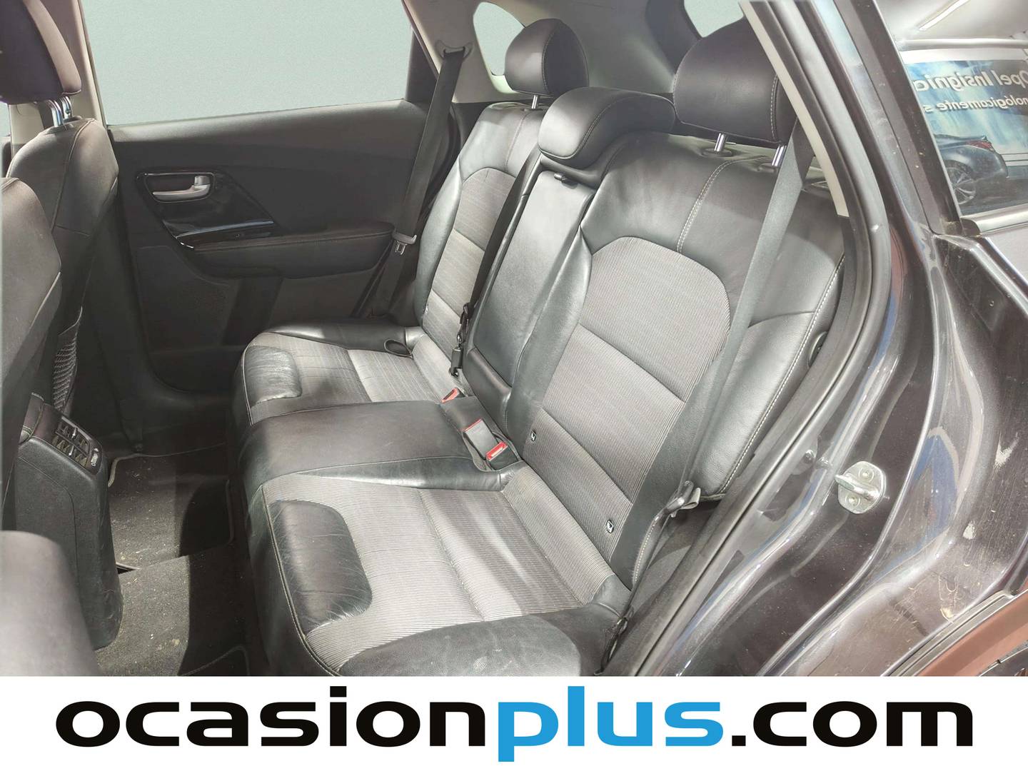 Foto KIA Niro Kia Niro 1.6 GDi Híbrido Enchufable Emotion (141 CV)