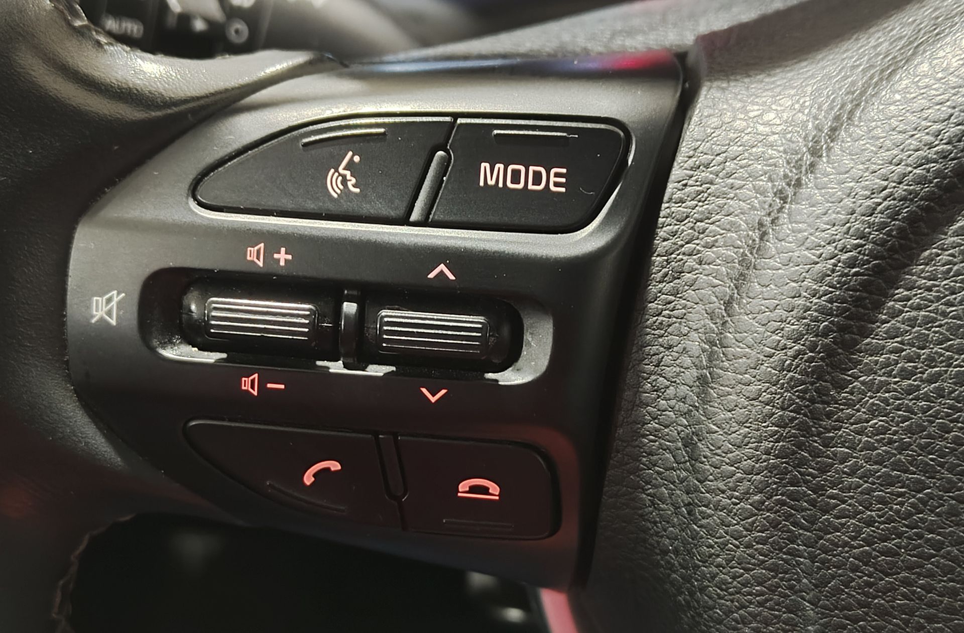 Kia Stonic 1.0 T-GDi Drive - foto 21