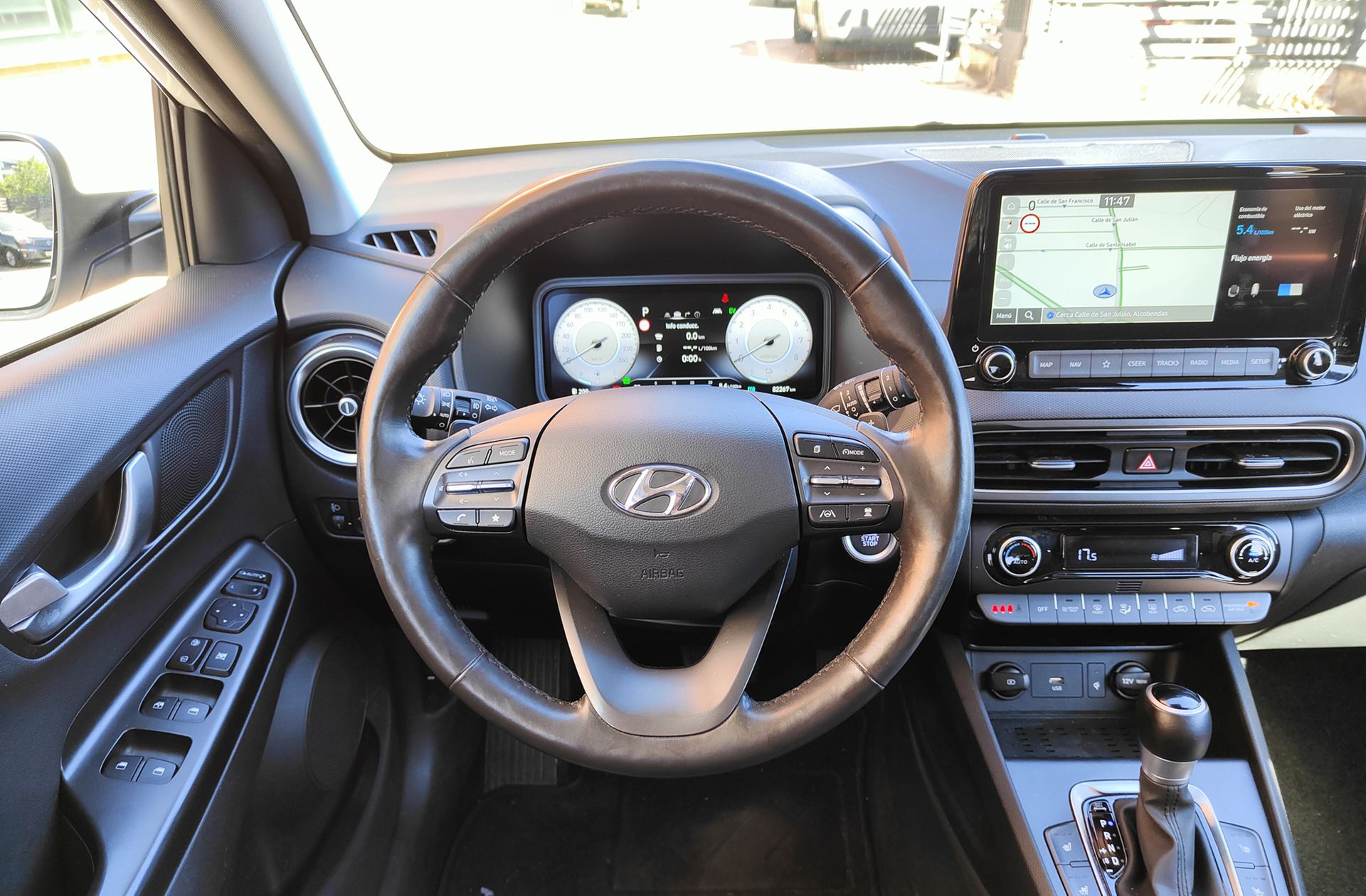 Hyundai Kona 1.6 GDI HEV Style Sky DCT - foto 25