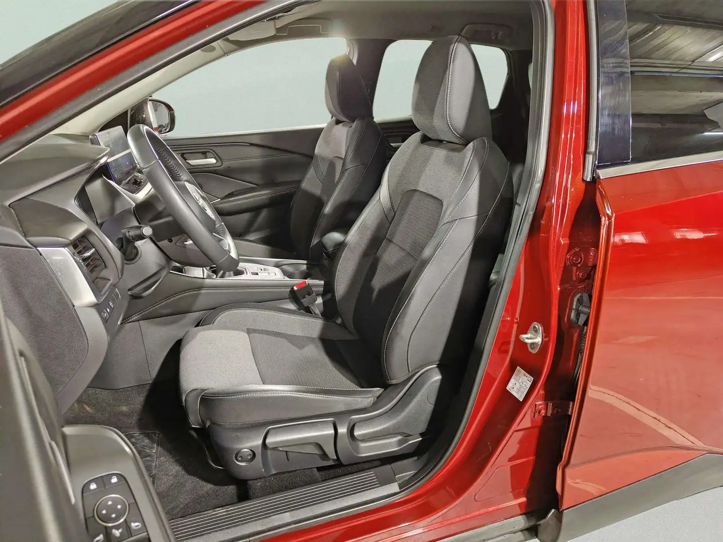 Foto Nissan QASHQAI Nissan Qashqai DIG-T 140 N-Connecta (140 CV)