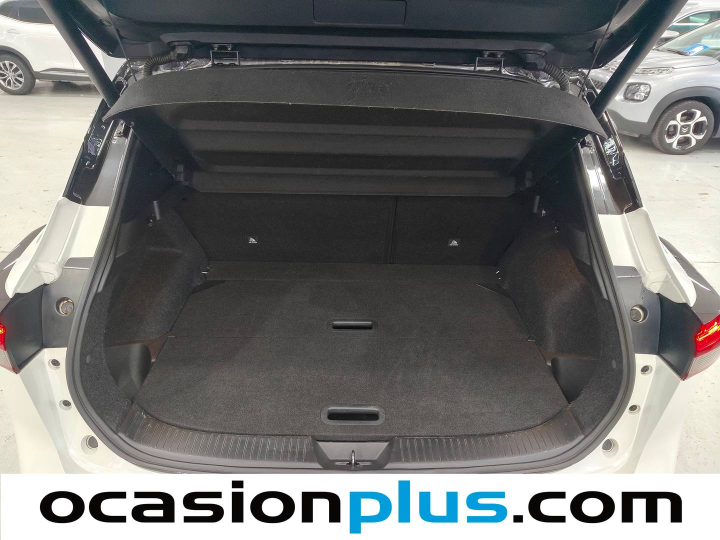 Fotos maletero Nissan QASHQAI Nissan Qashqai DIG-T 140 mHEV N-Connecta 4x2 (140 CV)