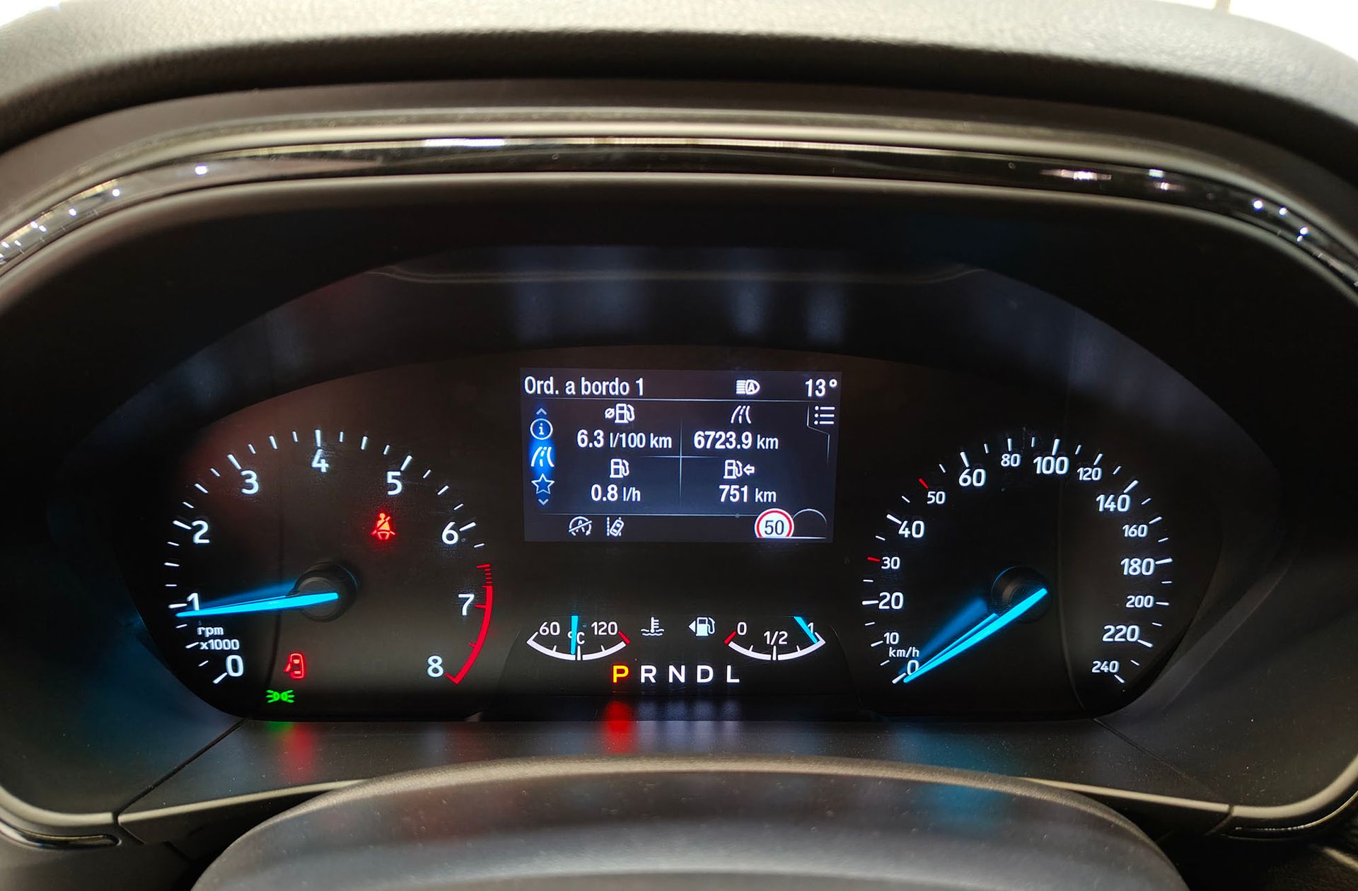 Ford Focus 1.0 EcoBoost MHEV ST-Line - foto 27