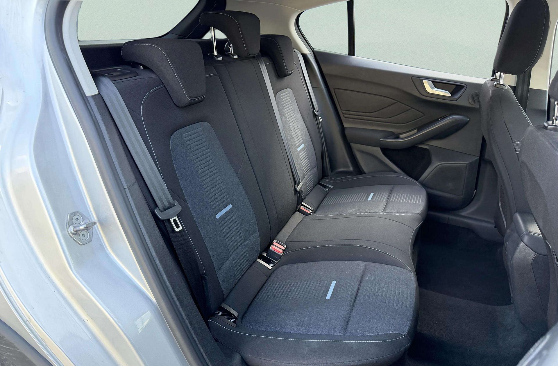 Ford Focus 1.0 EcoBoost MHEV Active - foto 17
