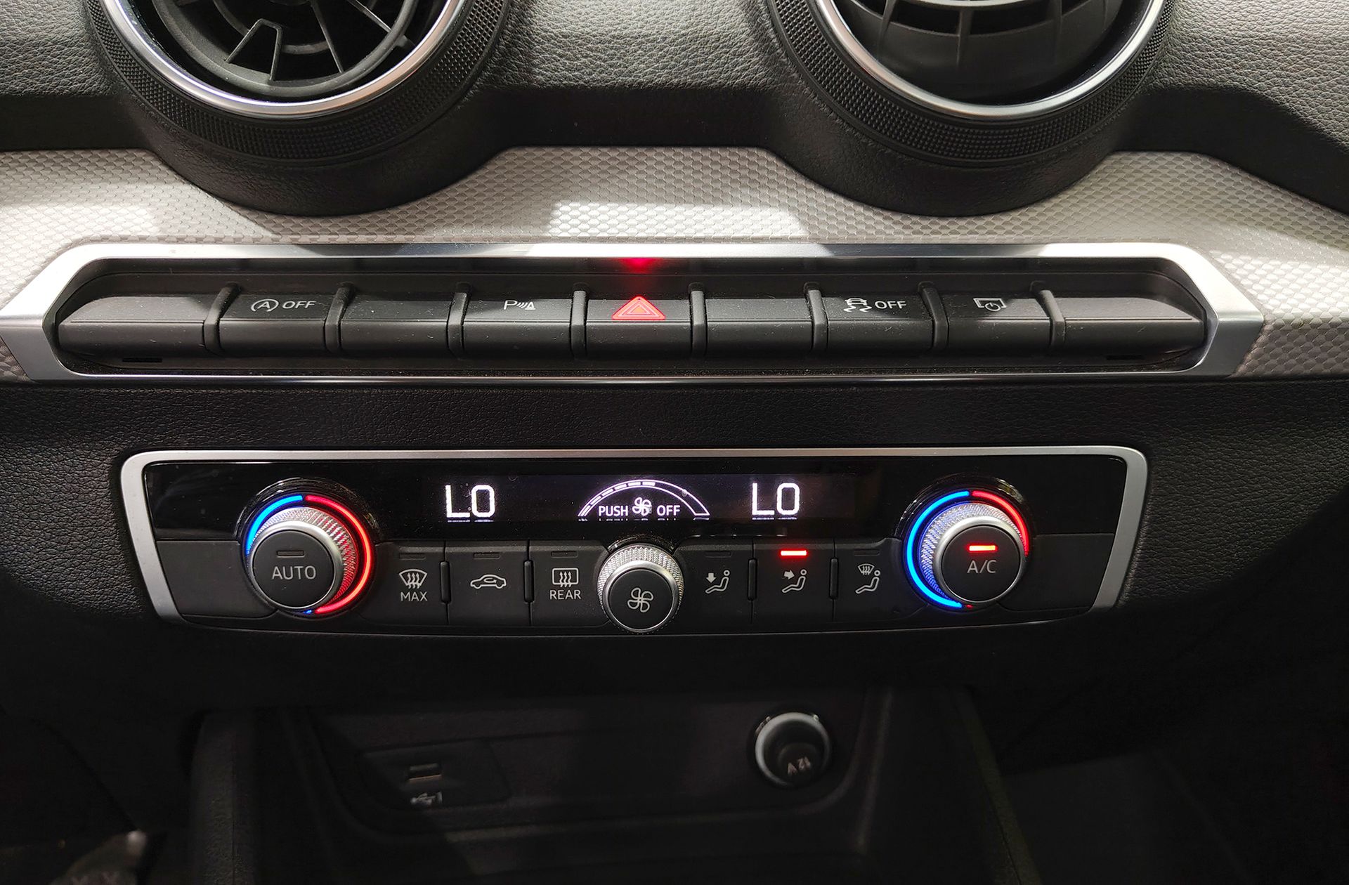 Audi Q2 Advanced 30 TFSI - foto 30