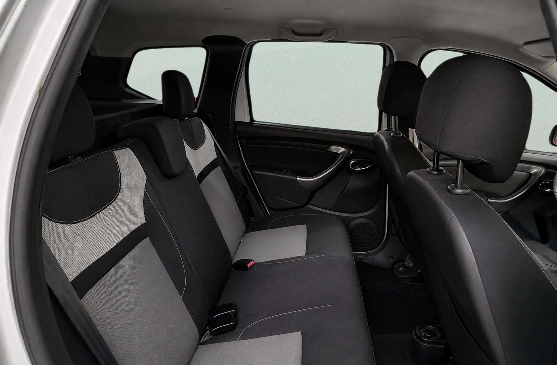 Dacia Duster Laureate dCi - foto 13