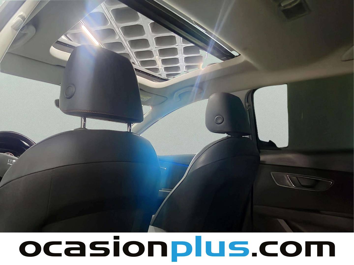 Extras y acabados del Seat León Seat León 1.4 TSI S&S FR Plus (125 CV)