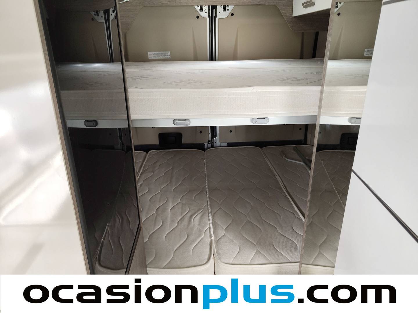 Extras y acabados del Challenger Van Elegance V114 Max Challenger Van Elegance V114 Max Silver Edition (140 CV) 4 Plazas
