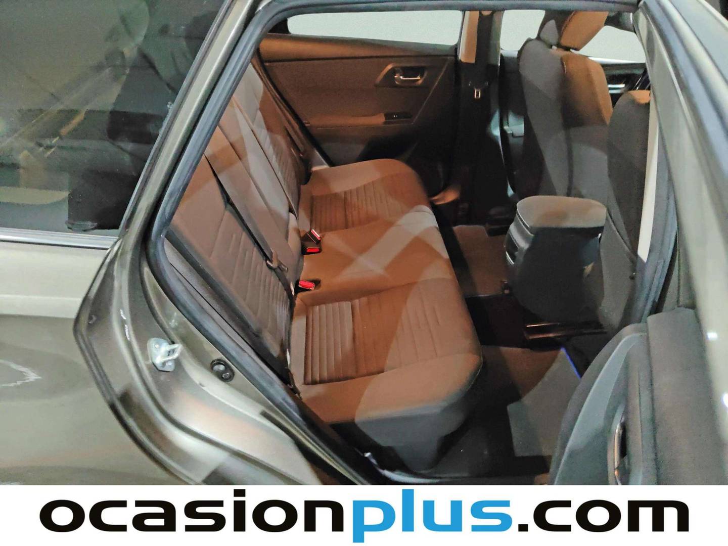 Foto Toyota Auris Toyota Auris 140H Touring Sports Active (136 CV)