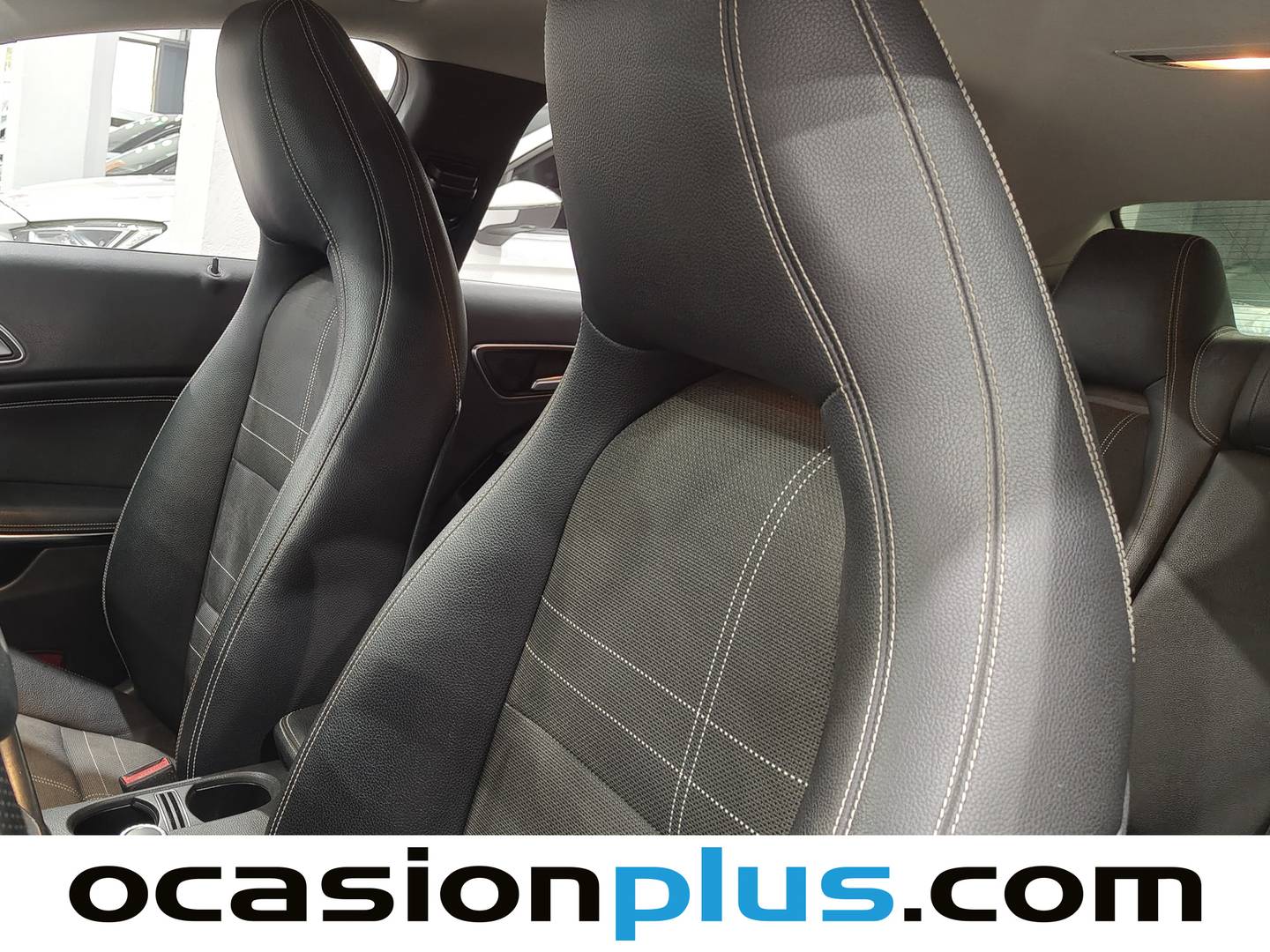 Foto Mercedes CLA Mercedes-Benz CLA CDI Urban (136 CV)