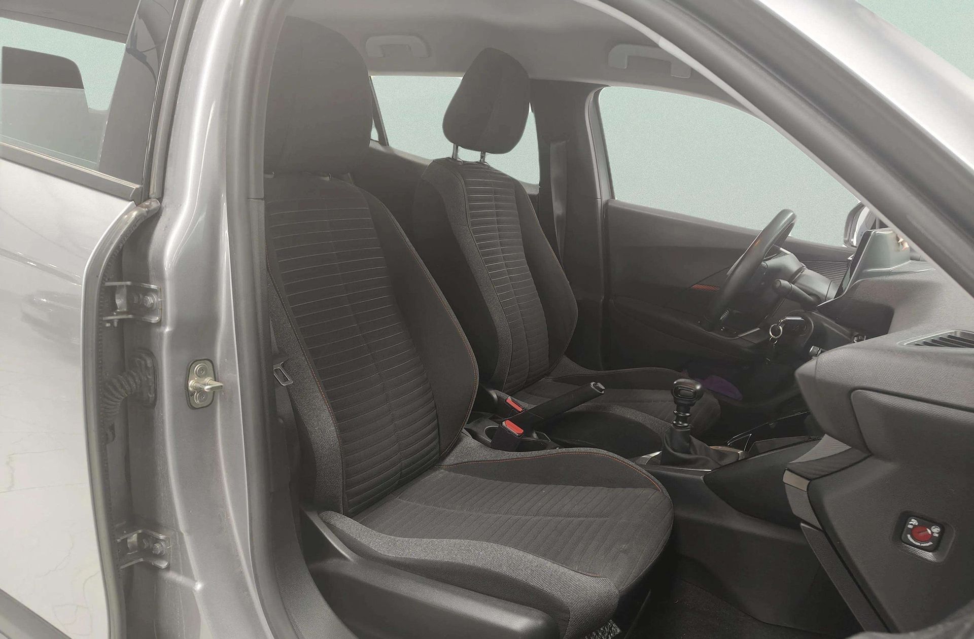 Peugeot 2008 BlueHDi 100 Active - foto 18