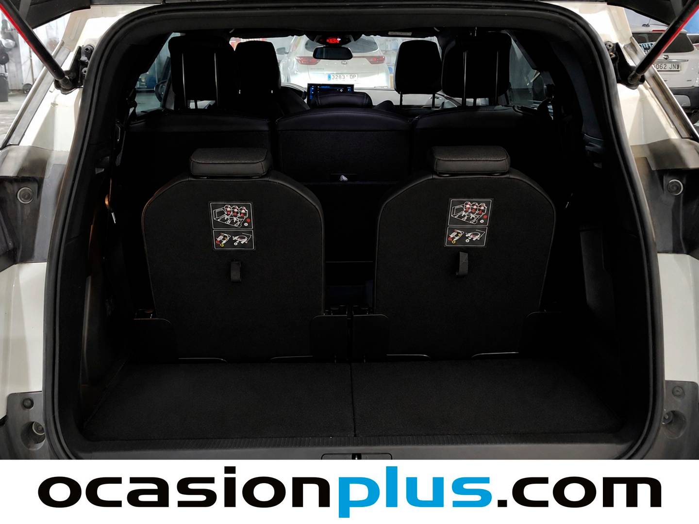 Foto Peugeot 5008 Peugeot 5008 BlueHDI 130 S&S Allure Pack EAT8 (130 CV) 7 Plazas siete plazas