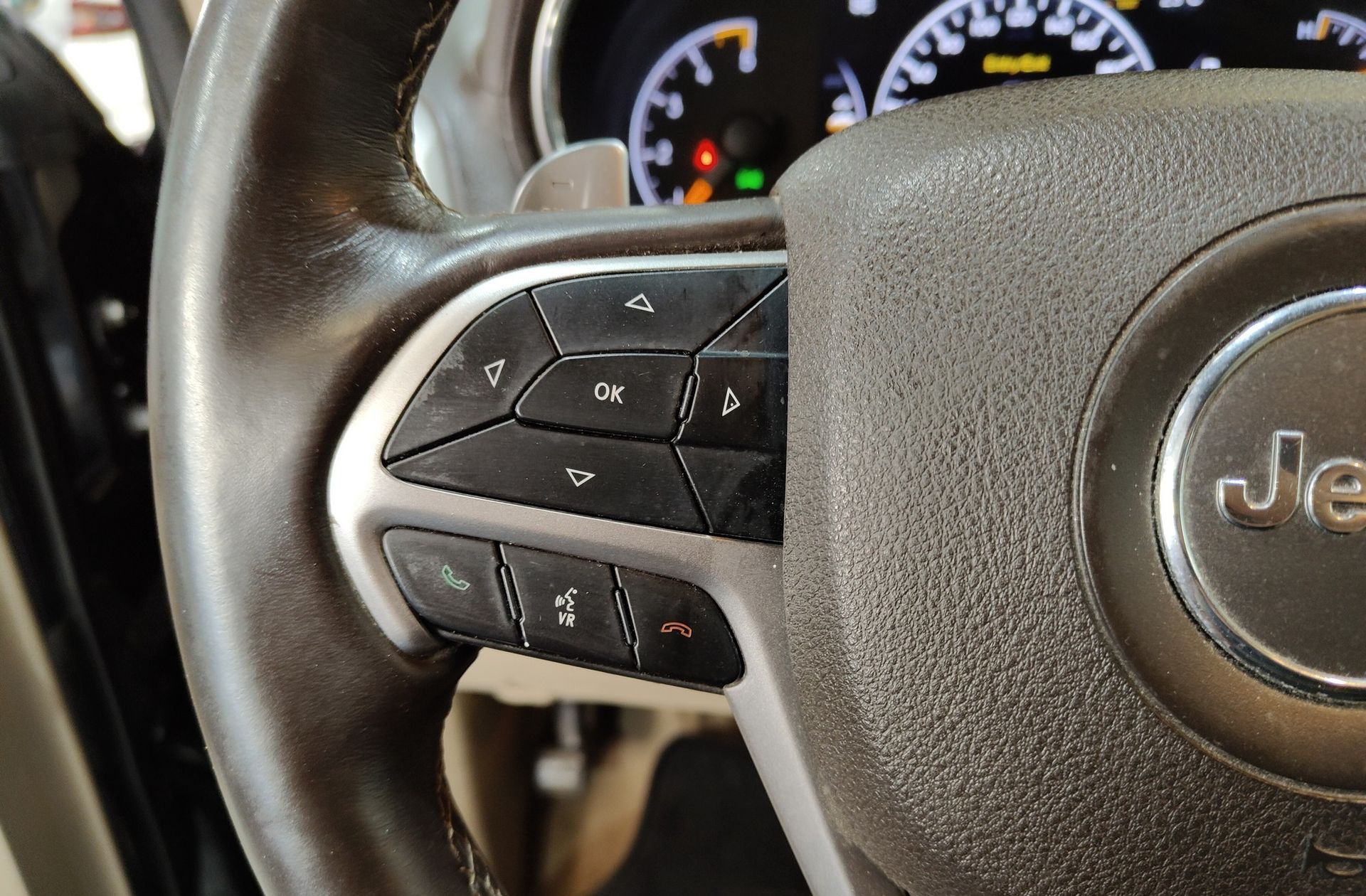 Jeep Grand Cherokee 3.0 CRD V6 Overland - foto 36