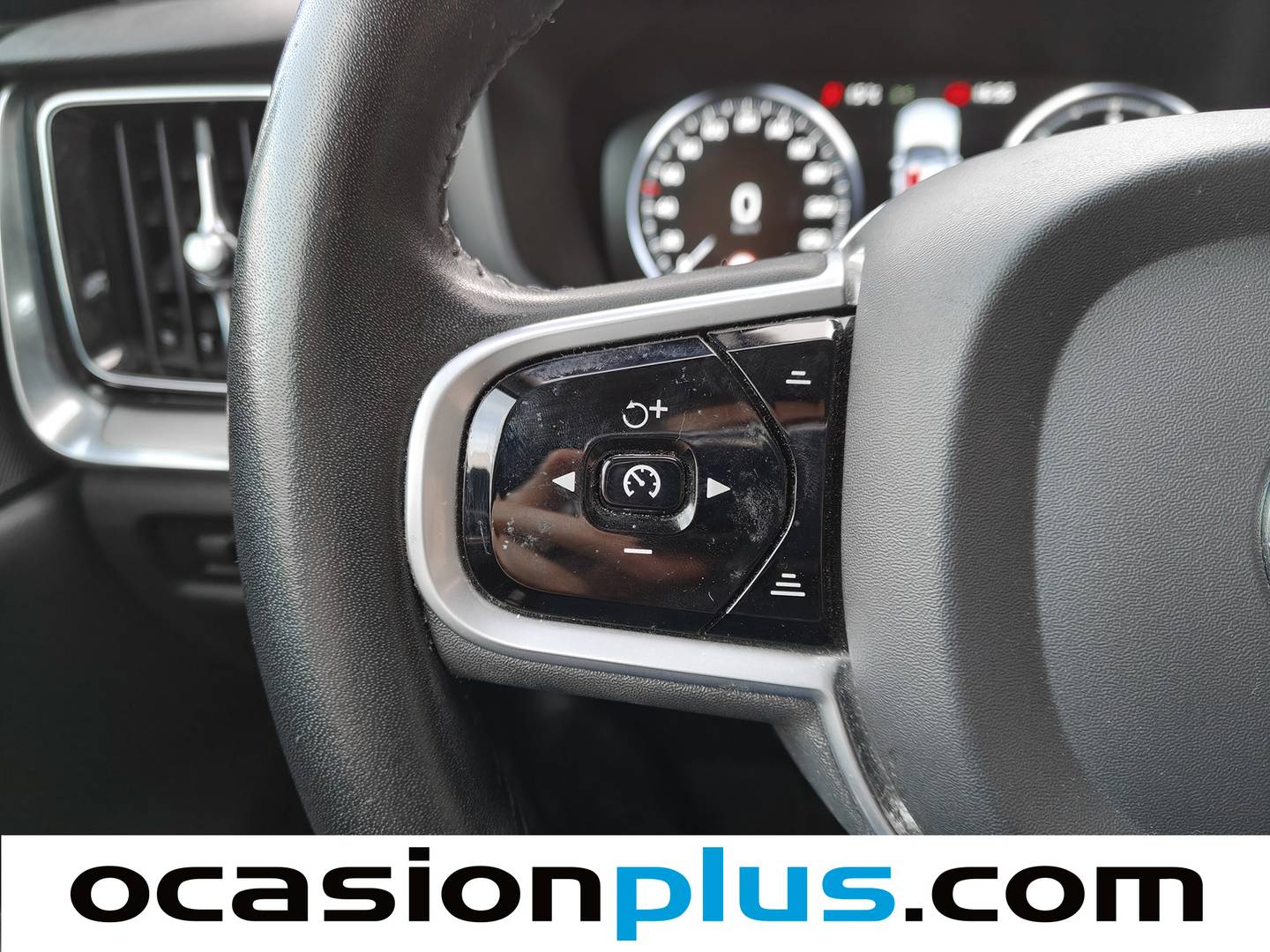 Foto Volvo V60 Cross Country Volvo V60 Cross Country D4 Pro Auto (190 CV)