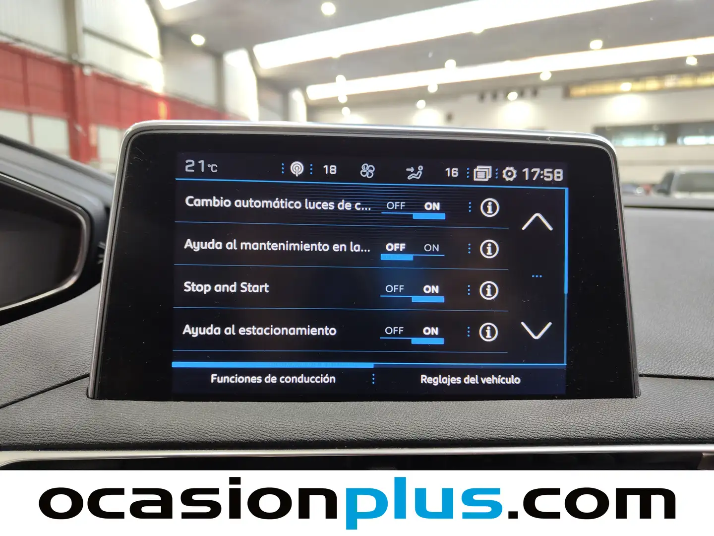 Foto Peugeot 3008 Peugeot 3008 PureTech 130 Allure EAT8 (130 CV)