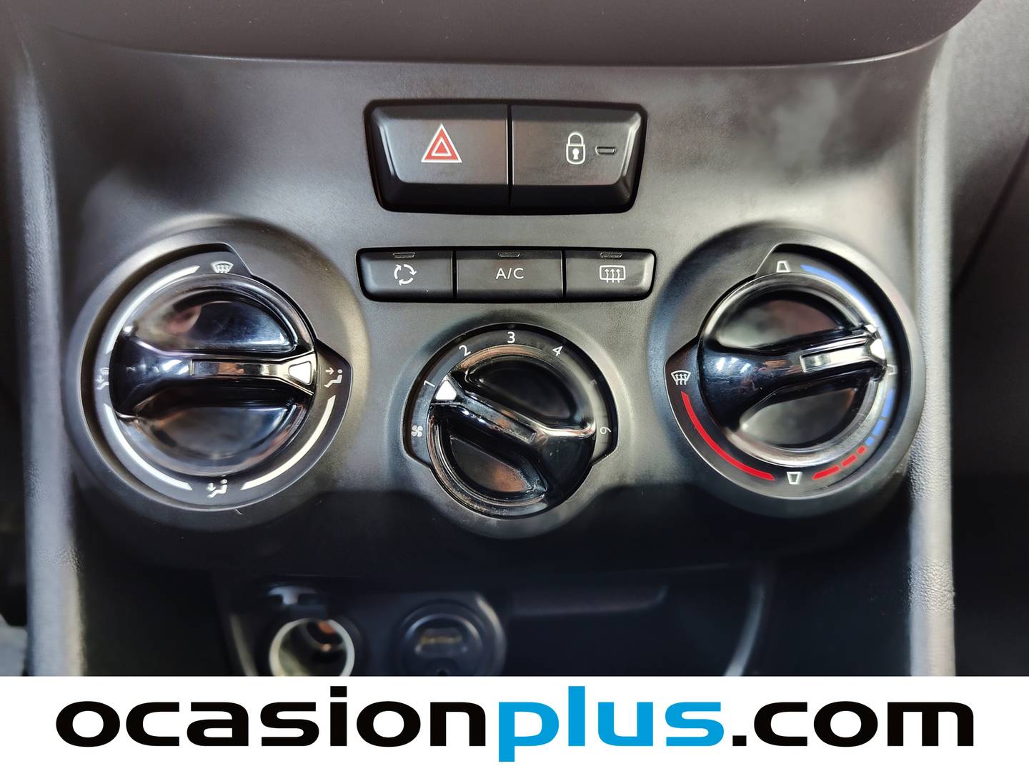 Extras y acabados del Peugeot 208 Peugeot 208 1.4 HDi Business Line (68 CV)