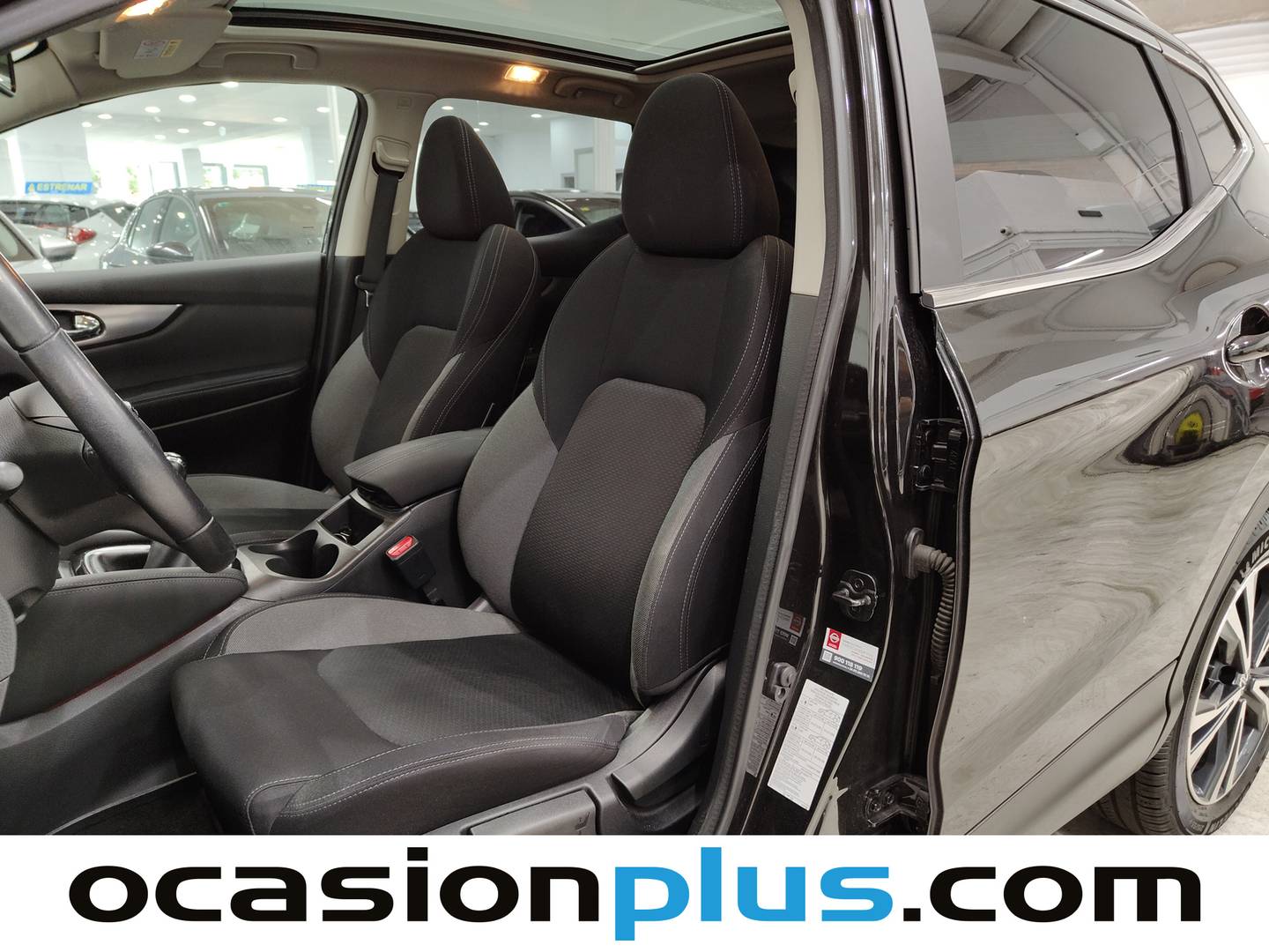 Foto asientos delanteros Nissan QASHQAI Nissan Qashqai dCi 110 N-Connecta 4x2 (110 CV)