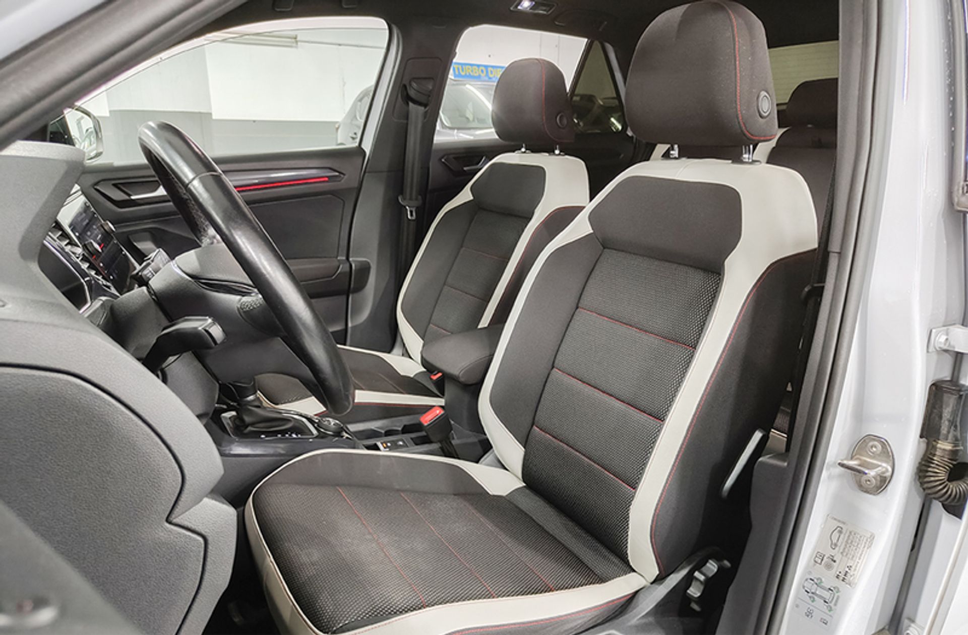 Volkswagen T-Roc Sport 2.0 TSI 4Motion DSG - foto 13