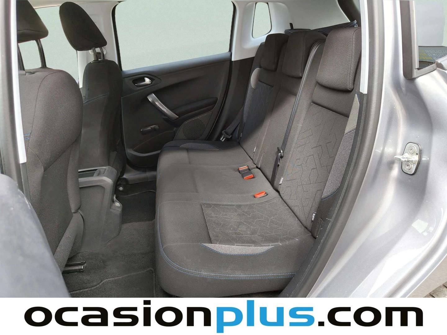Foto asientos traseros Peugeot 2008 Peugeot 2008 BlueHDi 100 Style (100 CV)